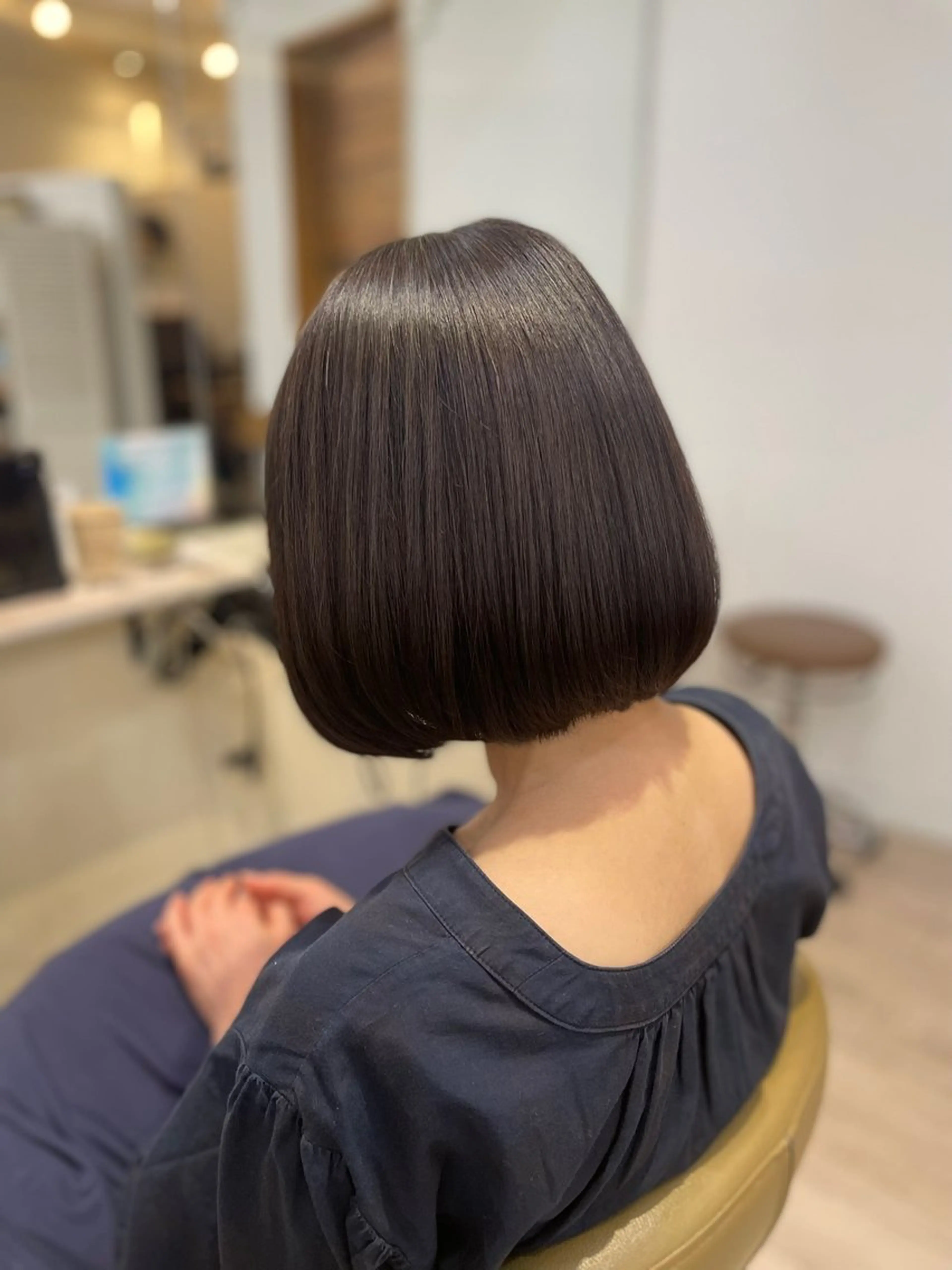 ショート ヘアカラー 茅野 あゆ美のヘアスタイル