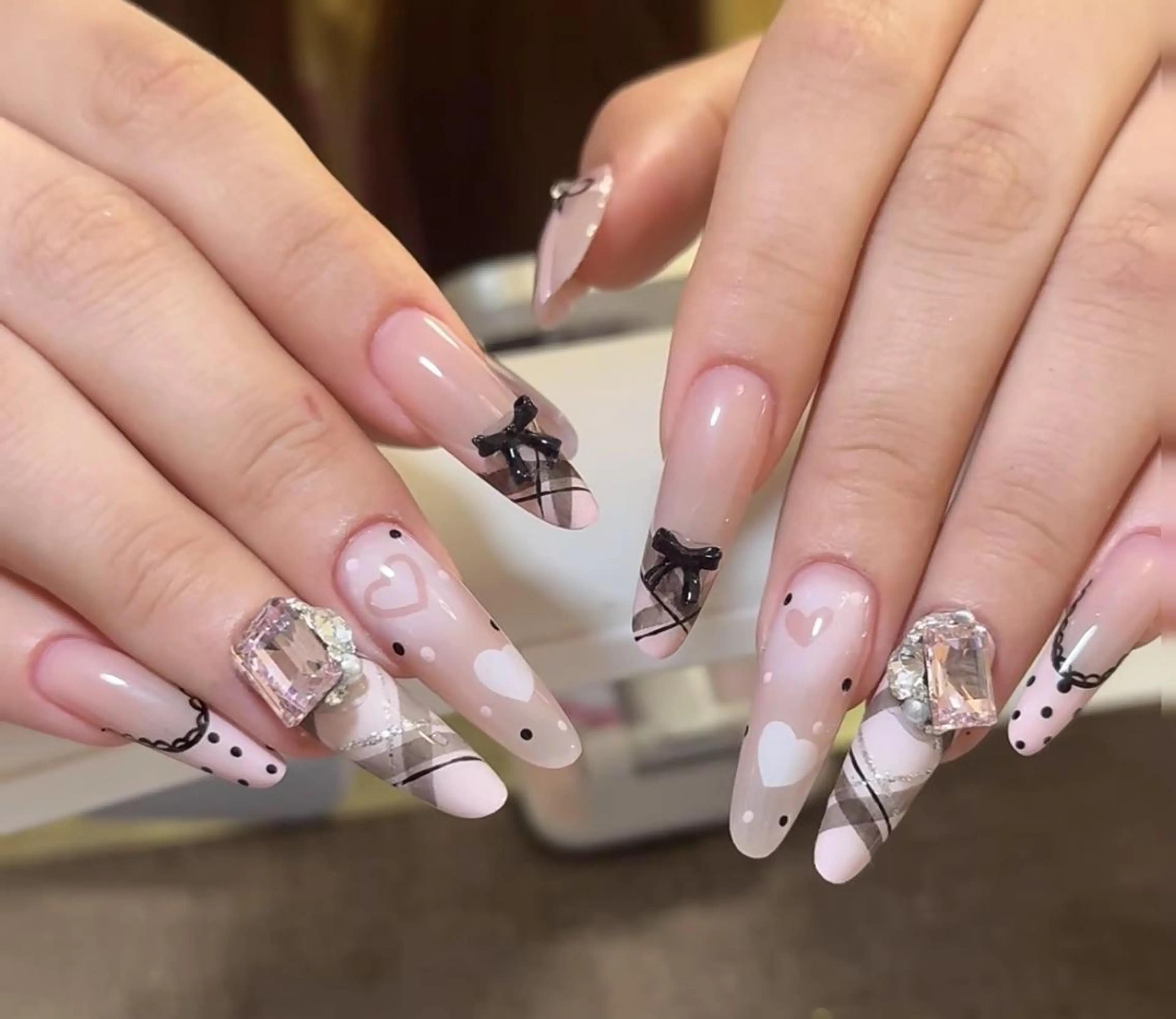 ネイル ハンドネイル 🍑 momo_nailのネイルデザイン