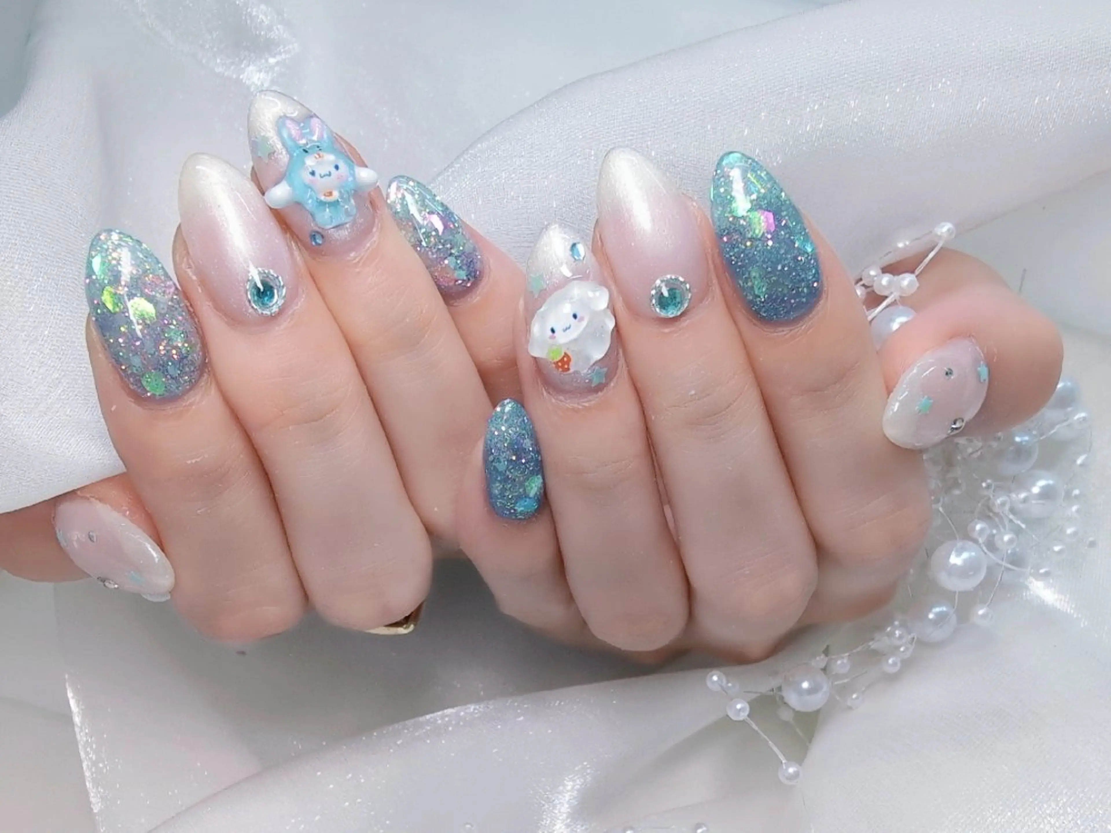 ネイル フラッシュネイル フレンチネイル キラキラネイル ラメ(グリッター) マグネットネイル Chouette Nailのネイルデザイン