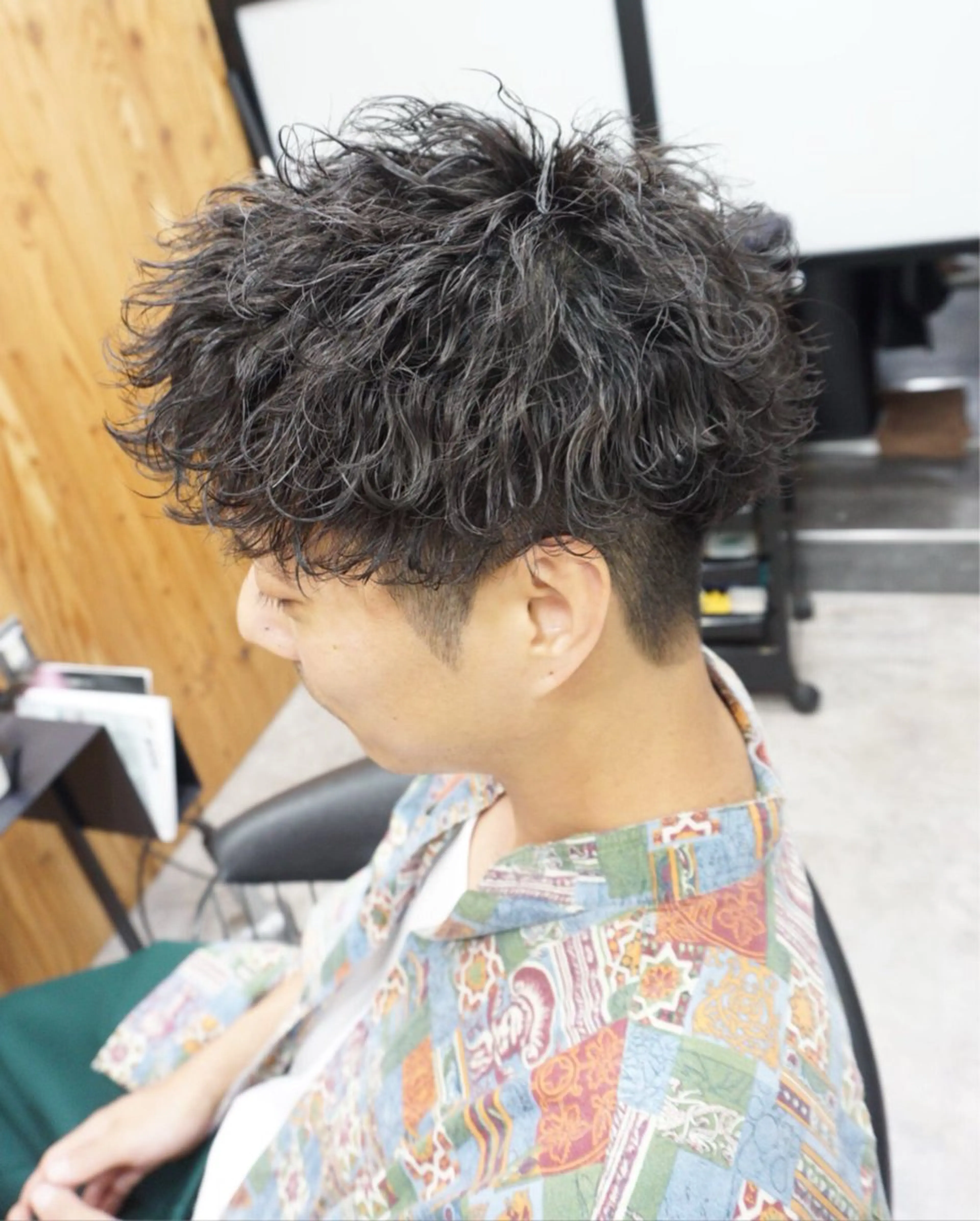 メンズ メンズパーマ 波巻きパーマ カット パーマ hair teria ryu 大塚のヘアスタイル
