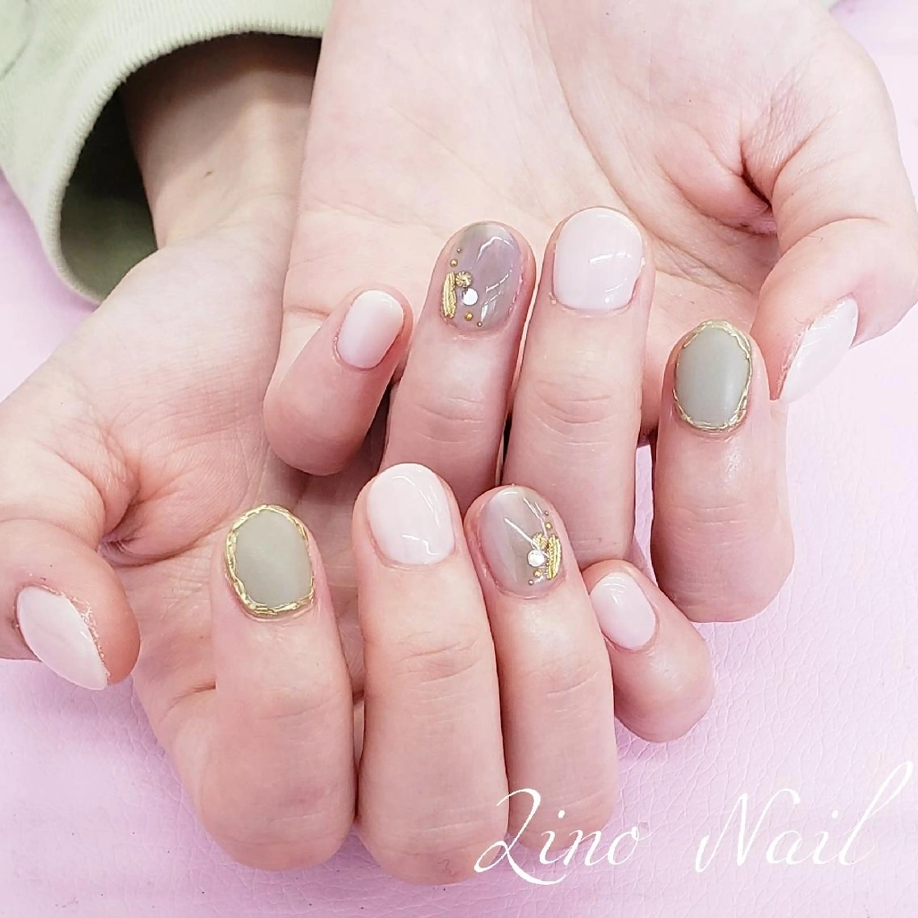 ネイル カジュアル ジェルネイル グリーン マットネイル ミラーネイル ハンドネイル Lino Nailのネイルデザイン