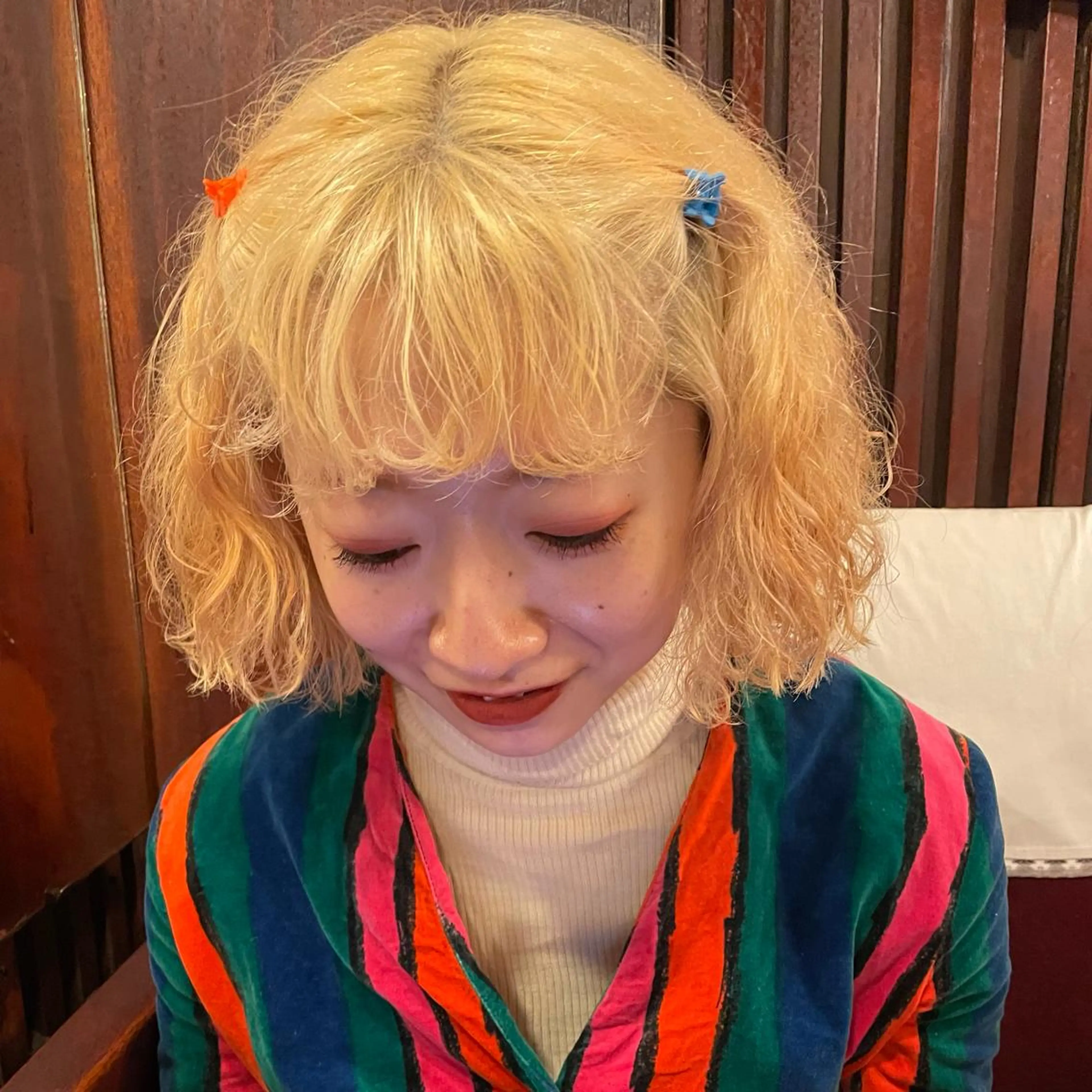 カラー パーマ ヘアアレンジ シルバー ボブ ブリーチ/miinaのヘアスタイル