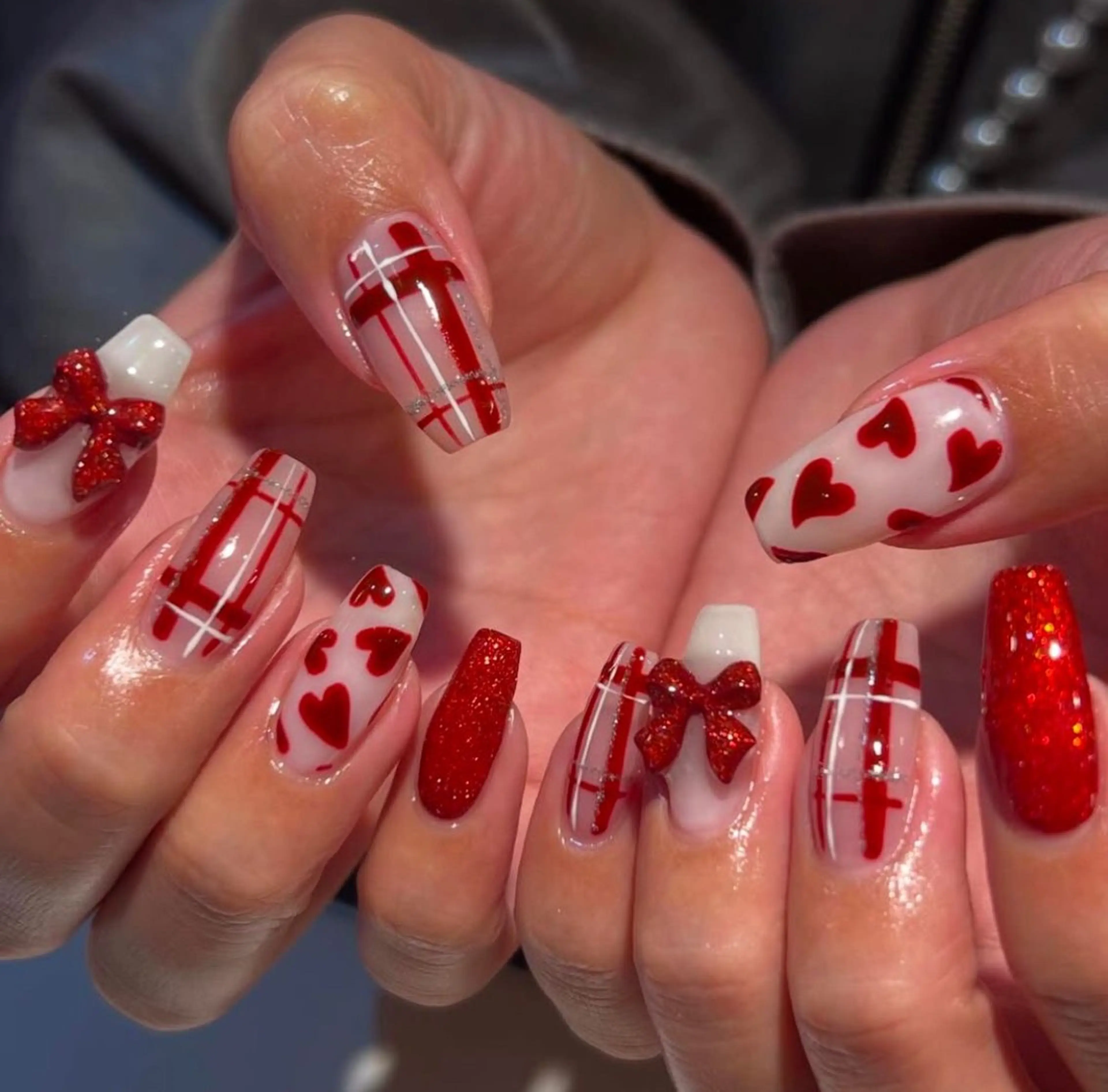 ネイル グラデーション ラメ(グリッター) マグネットネイル ミラーネイル ニュアンスネイル ハンドネイル Lumi de nails所属・Lumi de nailsのネイルデザイン