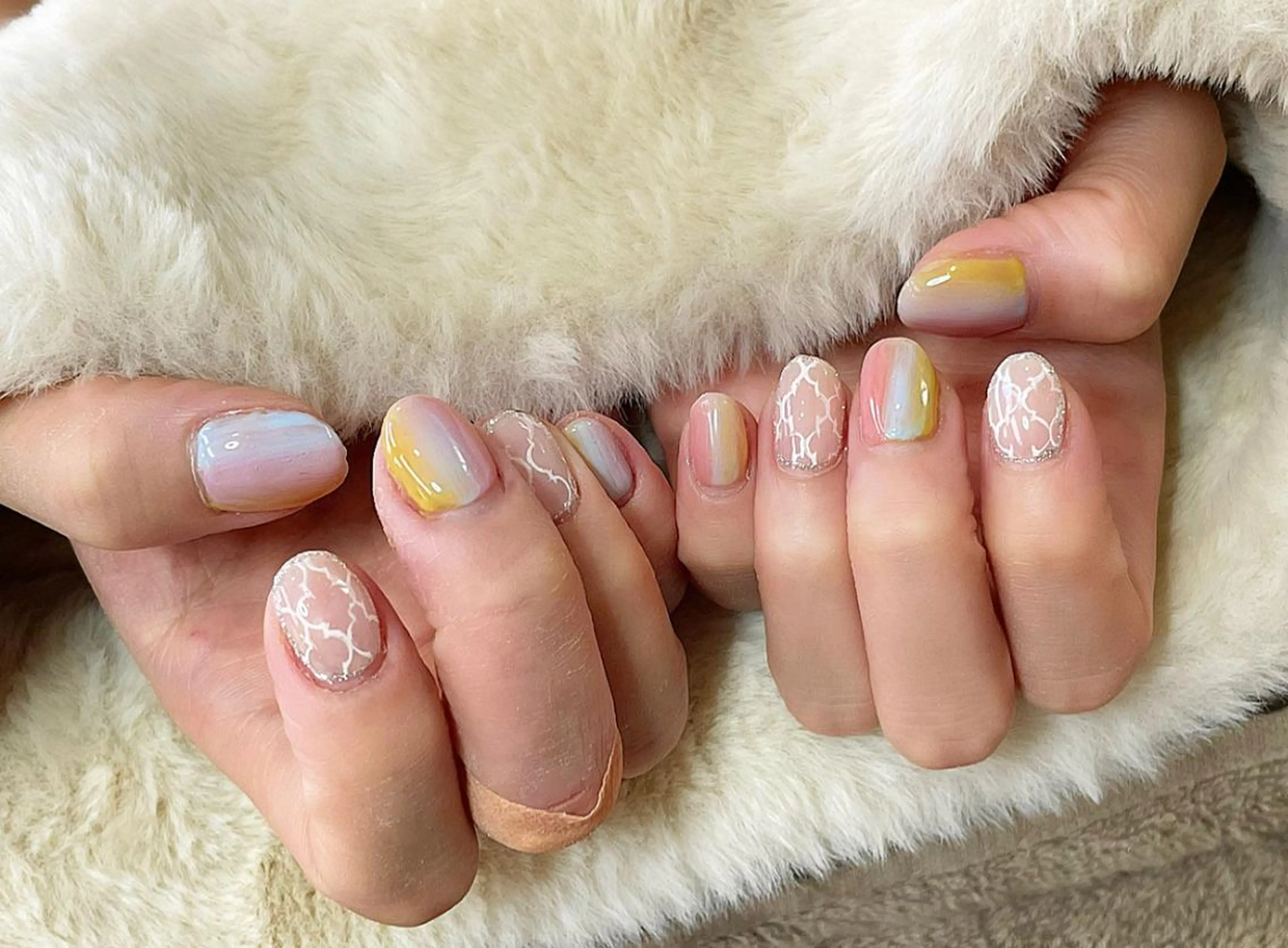 ネイル アートネイル 水色 ニュアンスネイル シルバー フルリール 【プライベートサロンのネイルデザイン