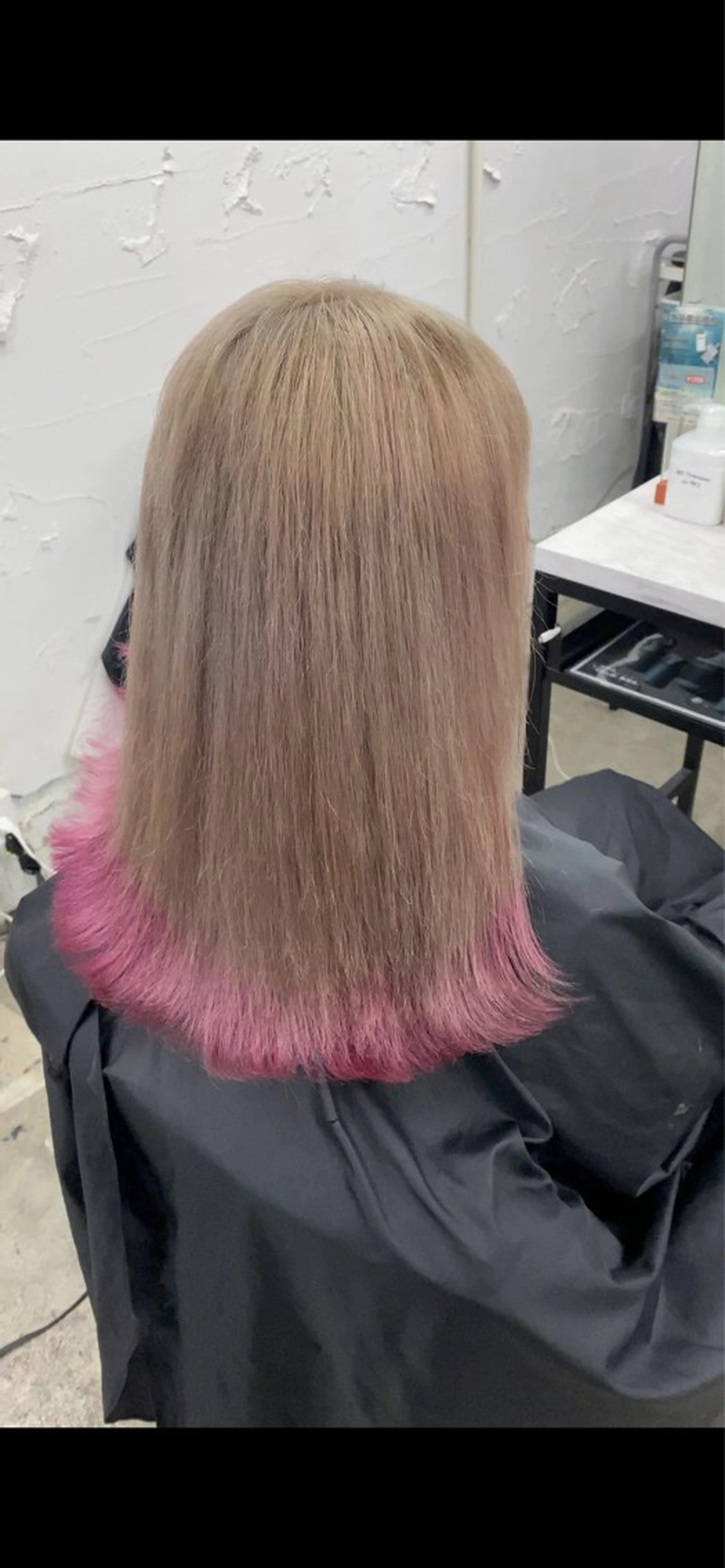 セミロング カラー ere 代々木公園所属・みほ/ニュアンス/ モード/艶カラーのヘアスタイル