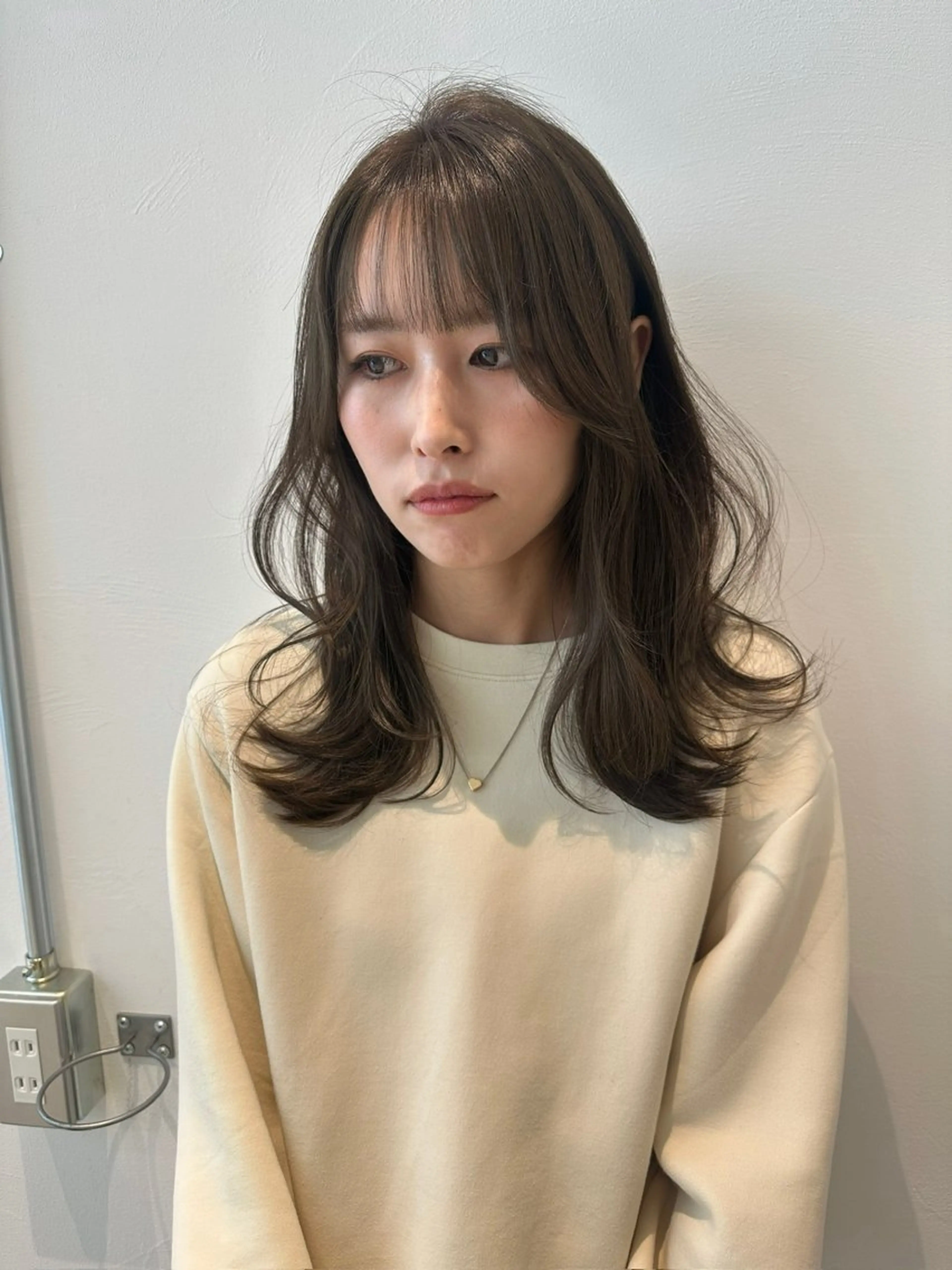 ミディアム レイヤーカット 特化美容師のヘアスタイル