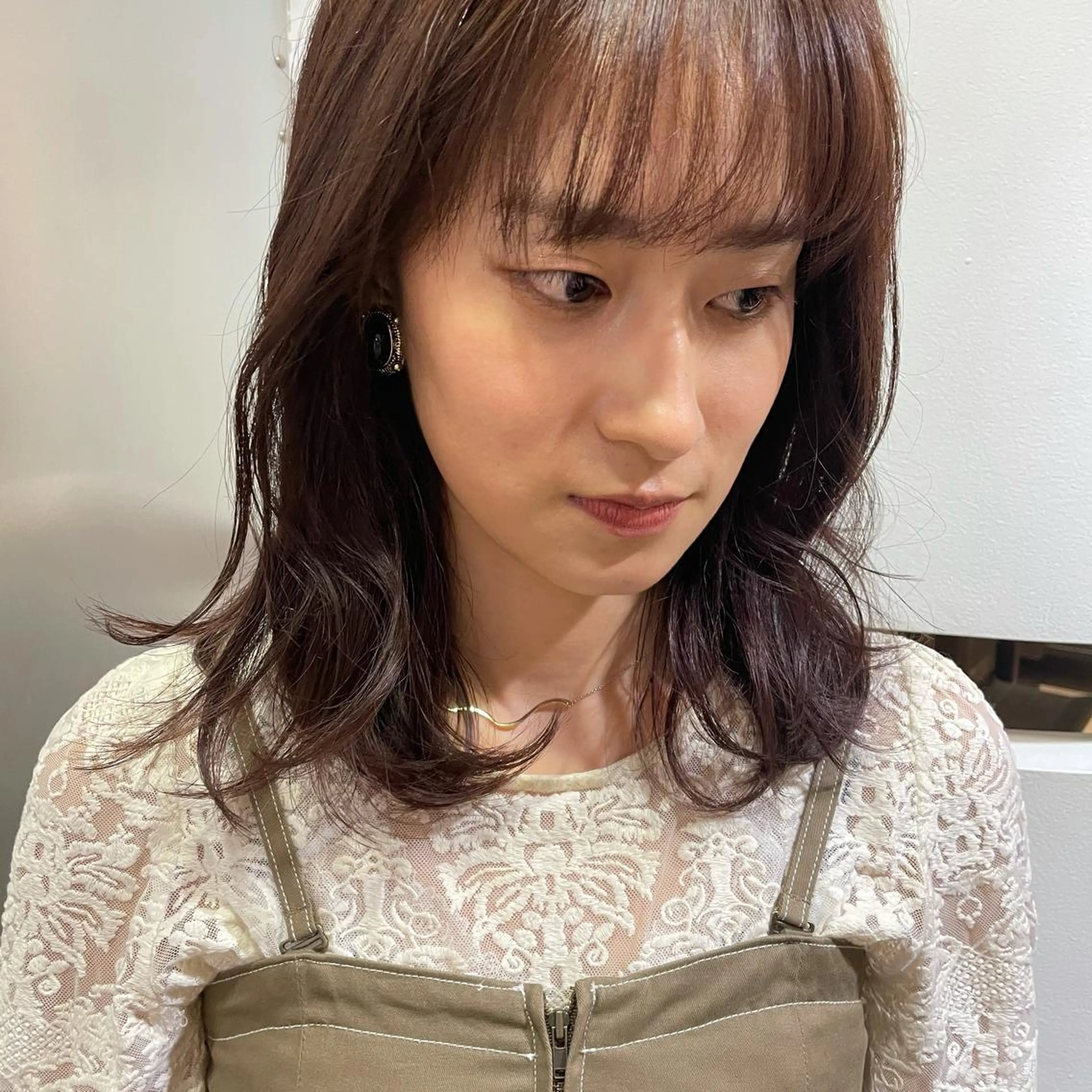 ミディアム カラー カット ヘアカラー ブリーチなしで透け感 暖色カラーボブaoiのヘアスタイル