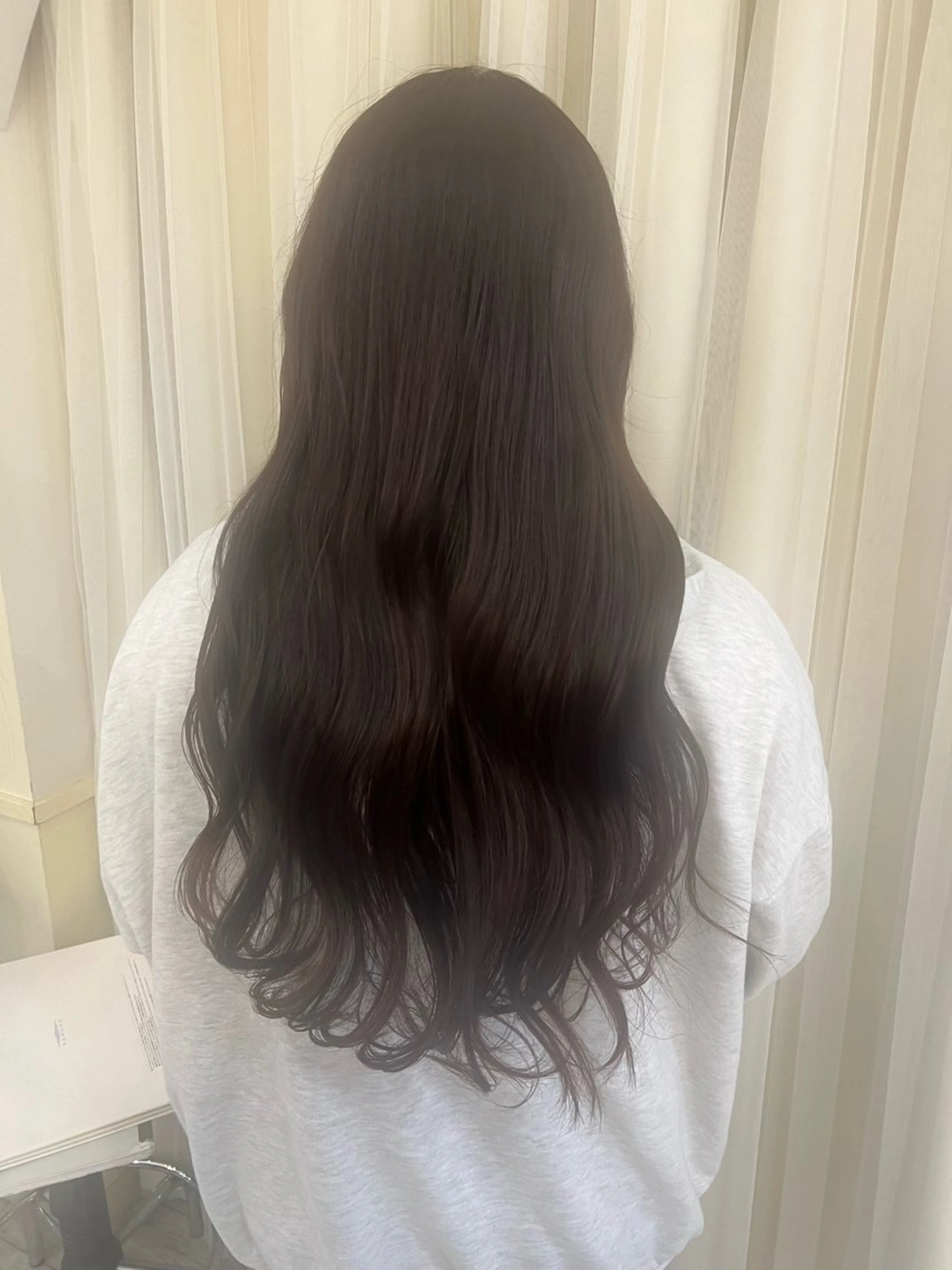 ロング カラー グレージュ ピンクカラー hairグラチア所属・新城 奈央のヘアスタイル