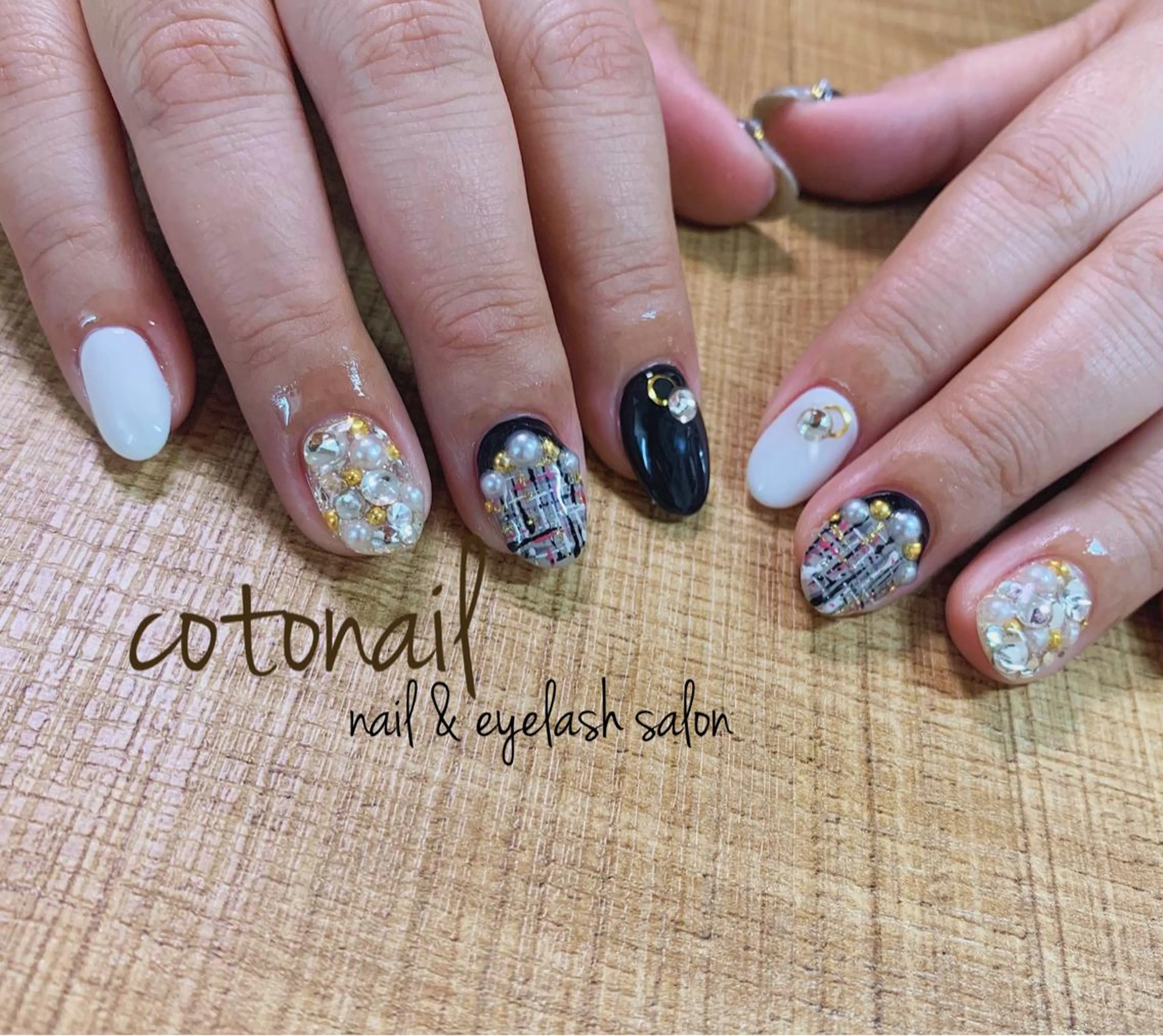 ショート ネイル アートネイル ハンドネイル ツメトマツゲ .のネイルデザイン