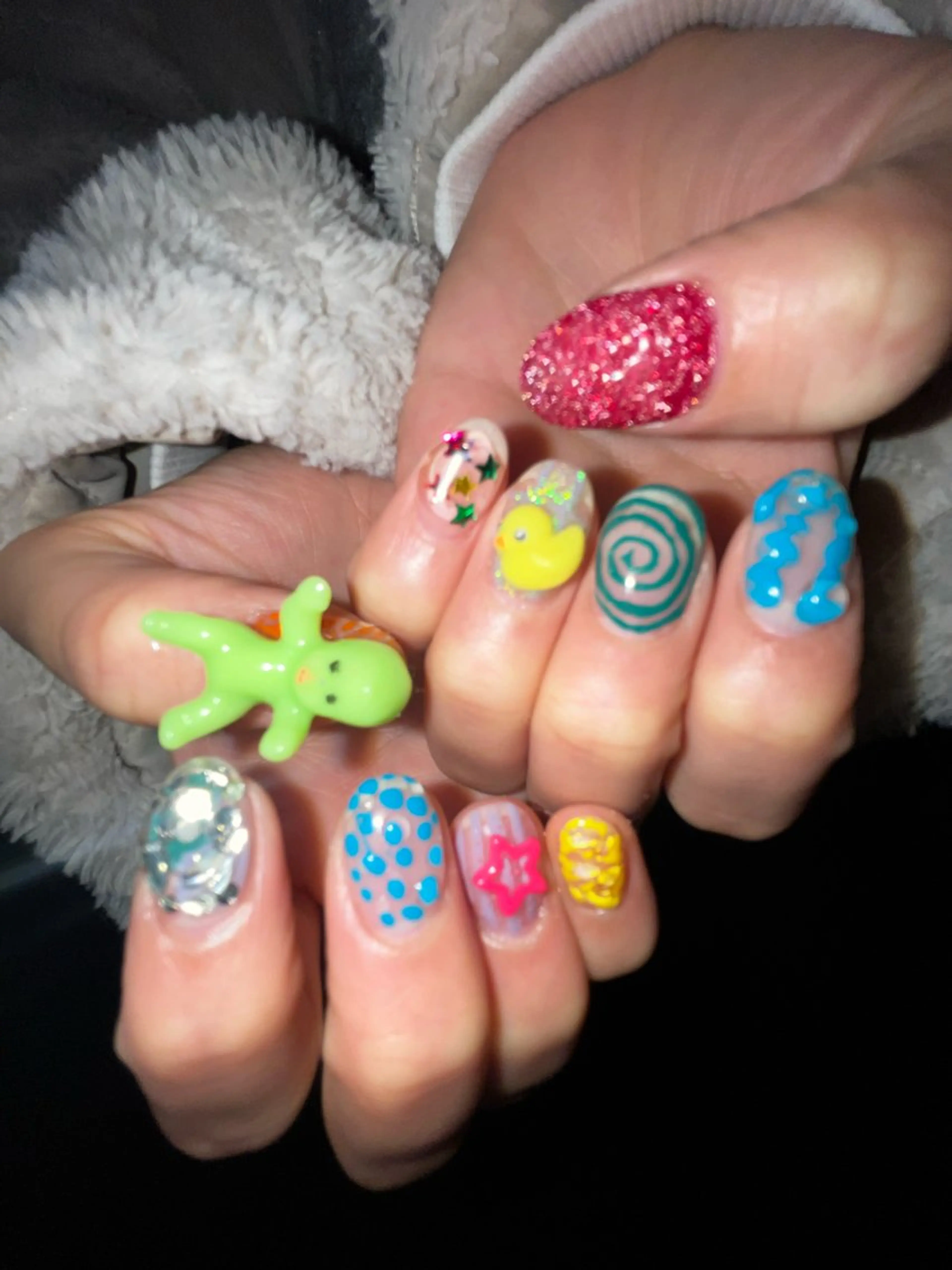 ネイル 文 /個性派ネイルのネイルデザイン