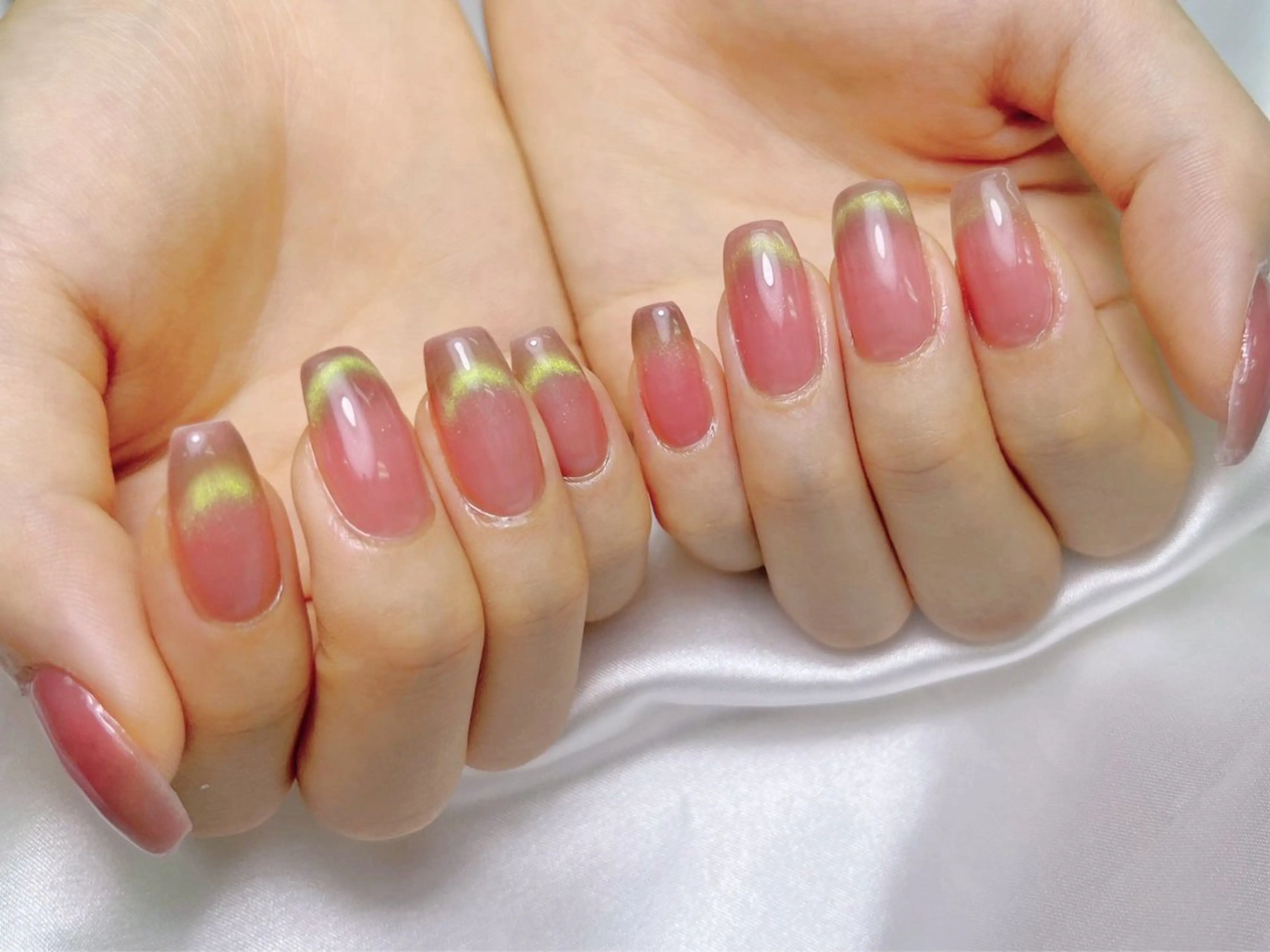 ネイル フレンチネイル マグネットネイル マグネットフレンチ ハンドネイル lucky nail 歌舞伎町のネイルデザイン