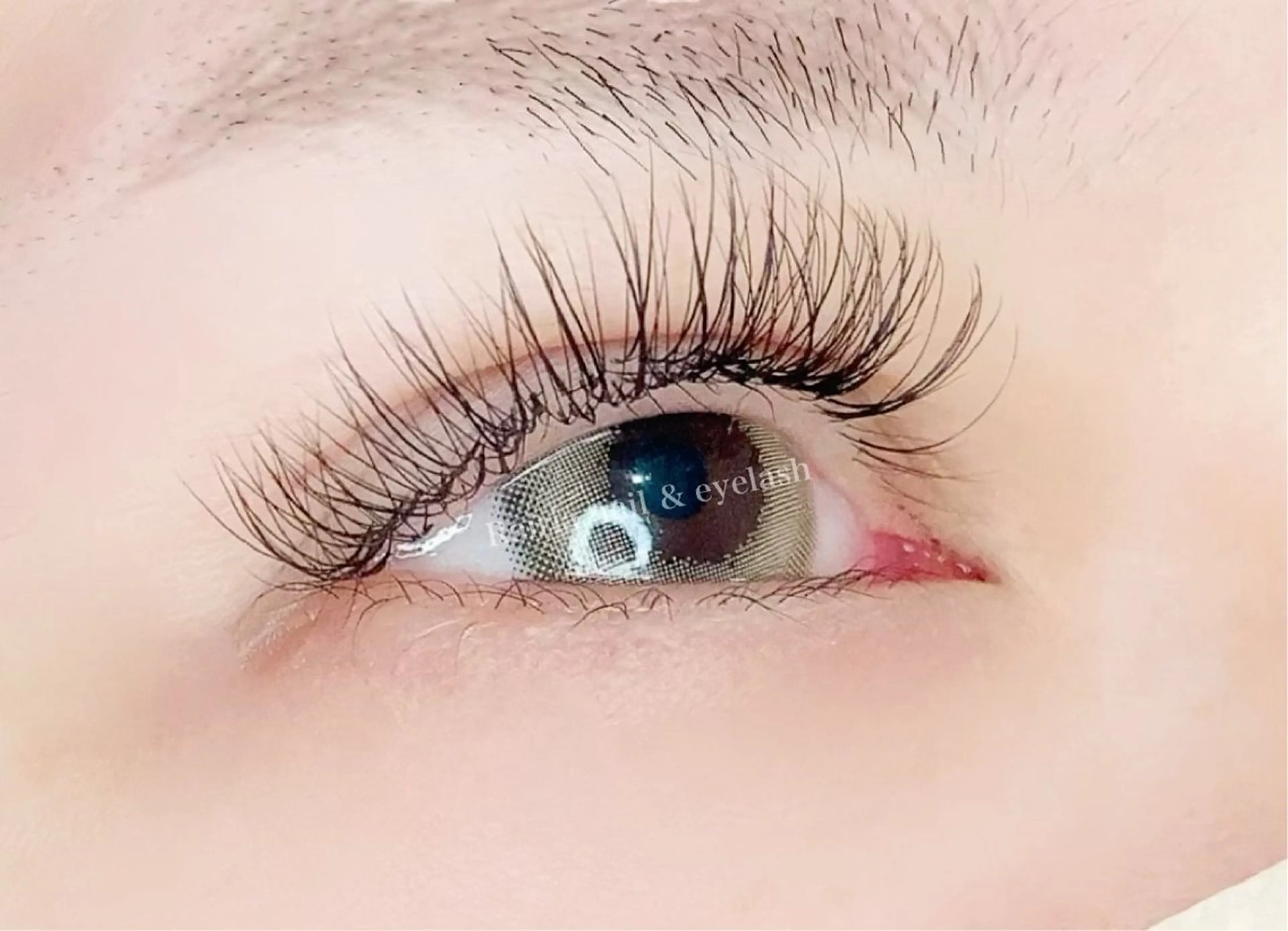 マツエク・マツパ フラットラッシュ Rairia nail&eyelash所属・Rairia CHIKAのマツエク・マツパデザイン