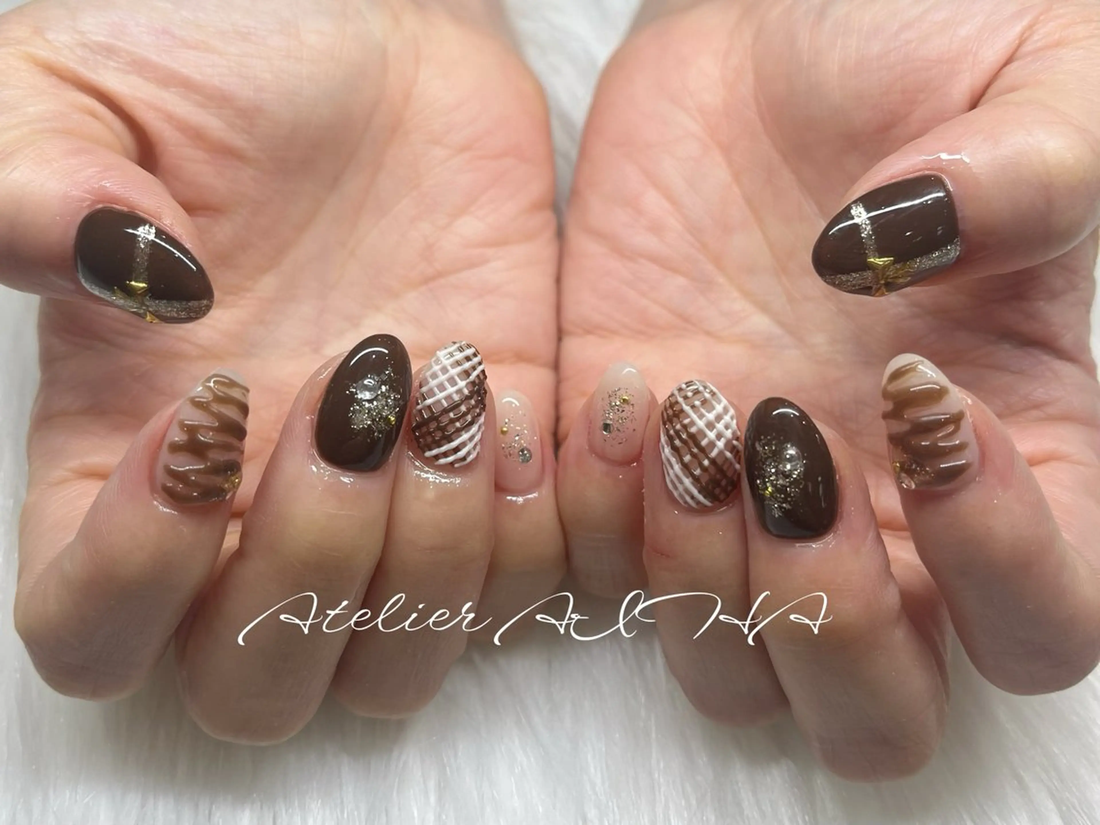 ミディアム ハンドネイル アトリエAIHA所属・アトリエAIHA★ フィルイン推奨サロンのネイルデザイン
