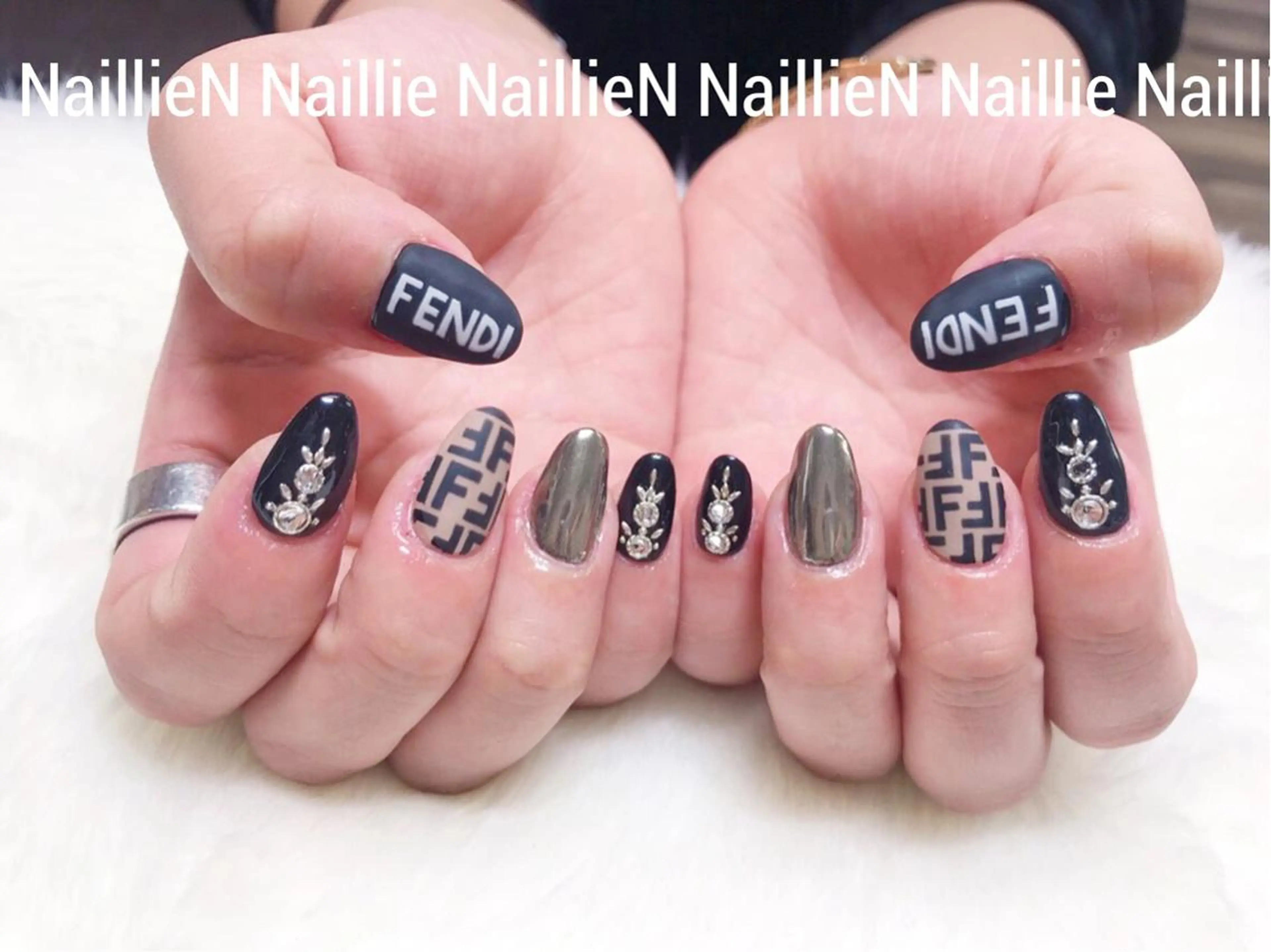 ネイル 持ち込み Nail lieNのネイルデザイン