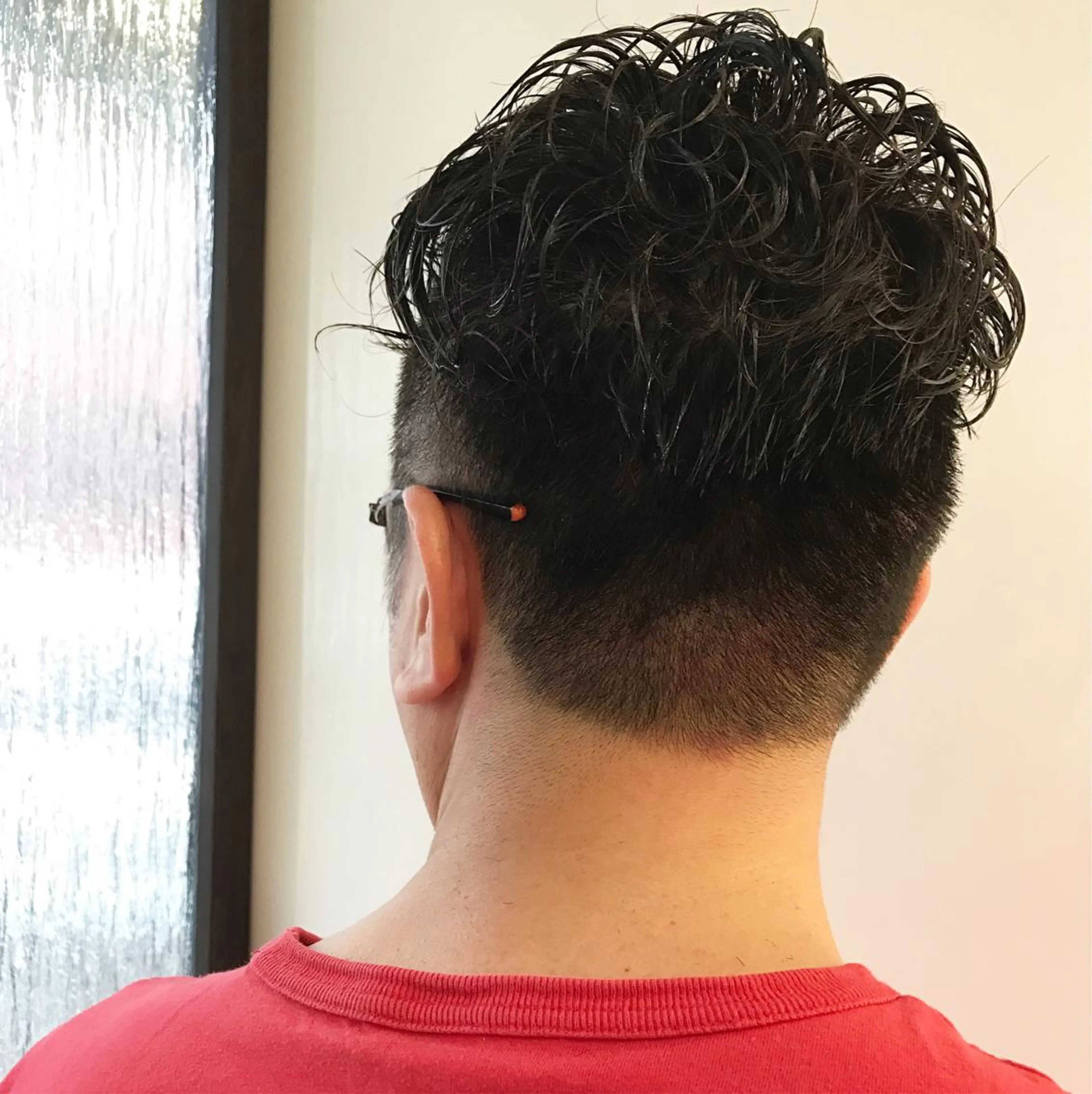 ショート パーマ メンズ メンズハイライト メンズパーマ 外国人風カラー ハイライト 二宮 早智子のヘアスタイル