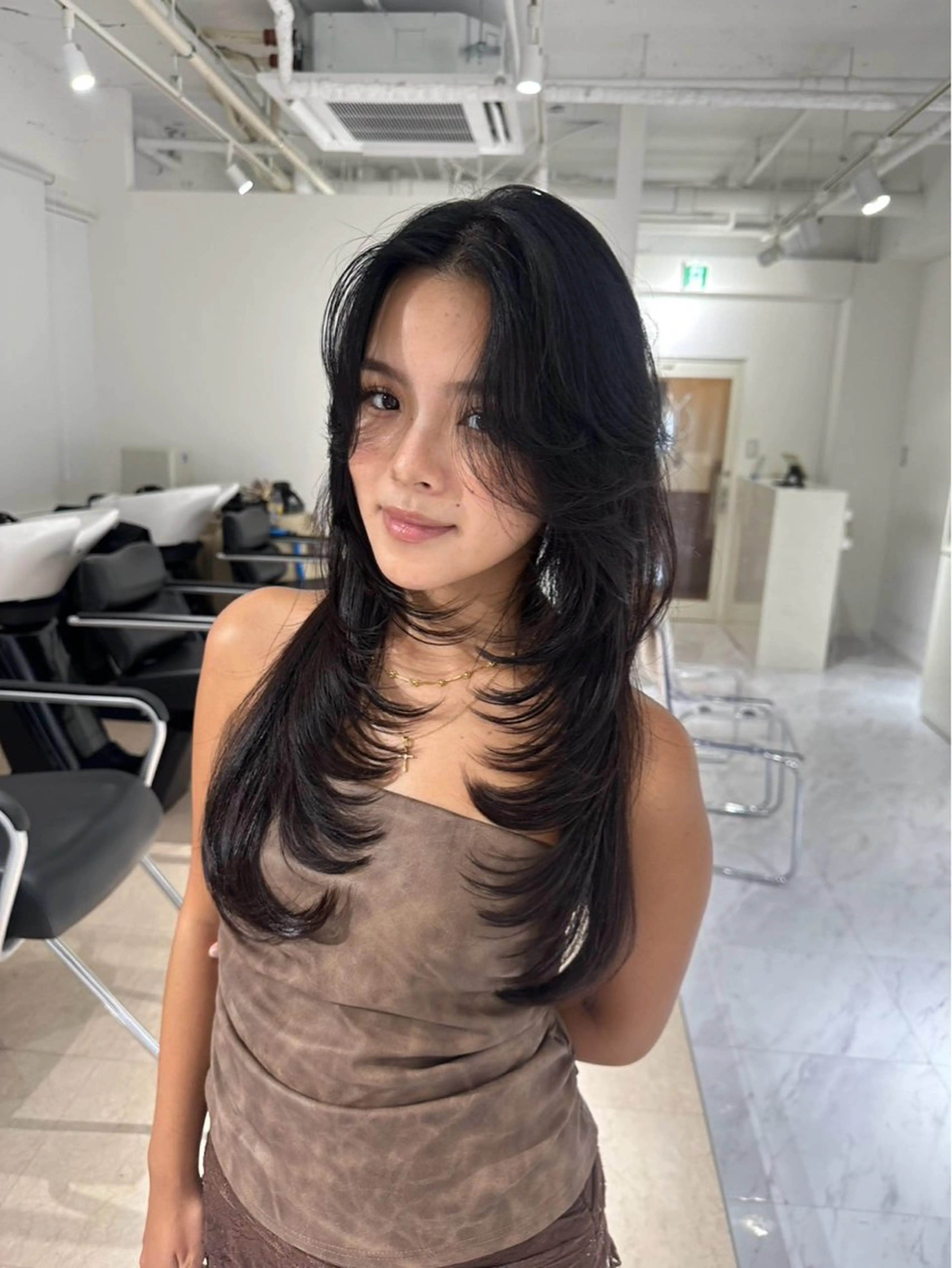 ロング YOLO/ HANAのヘアスタイル