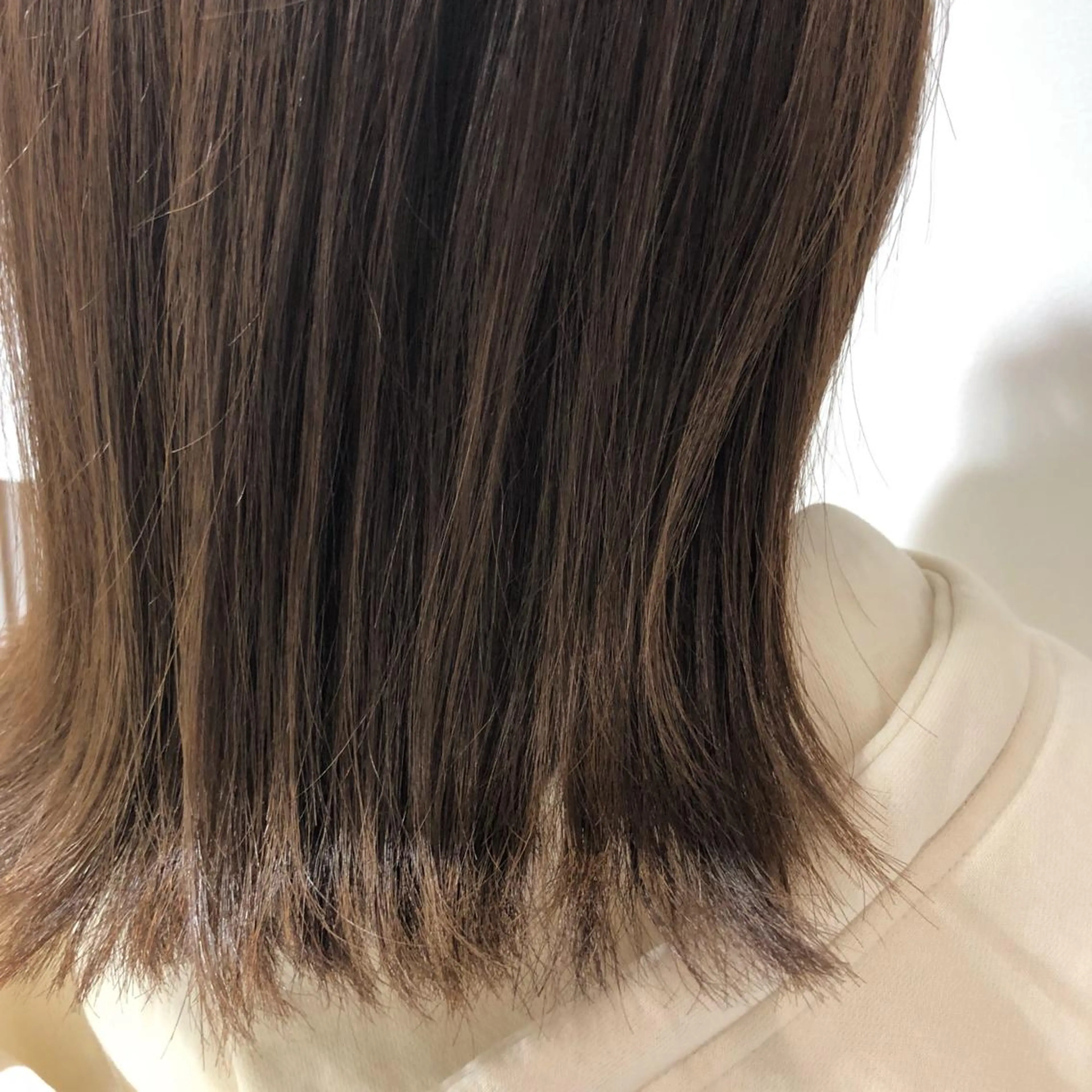 ミディアム カット ヘアカラー 白土 さくらのヘアスタイル