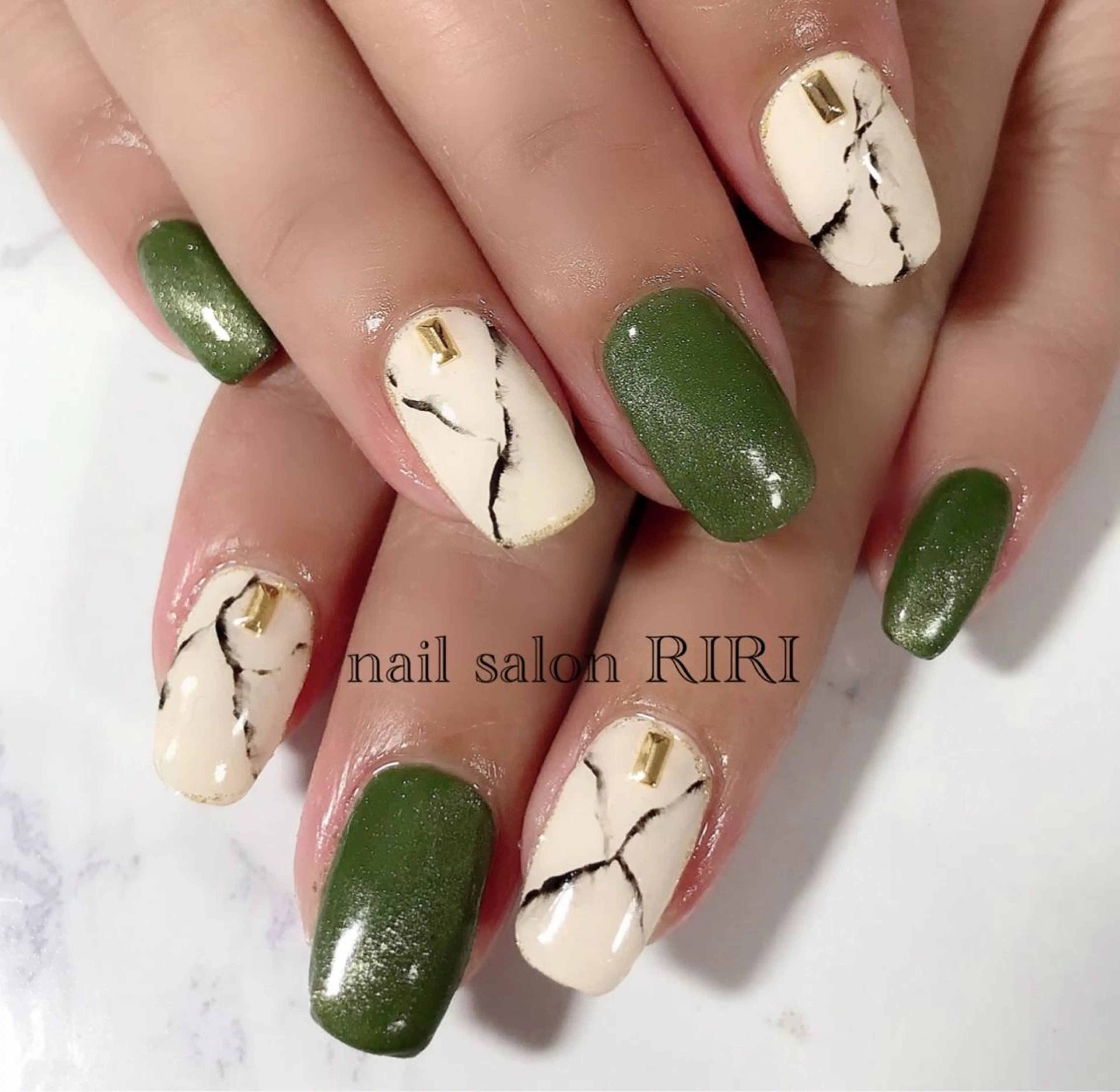ネイル マグネットネイル 大理石ネイル(マーブル) private  nail  salon RIRI所属・RIRI リリのネイルデザイン