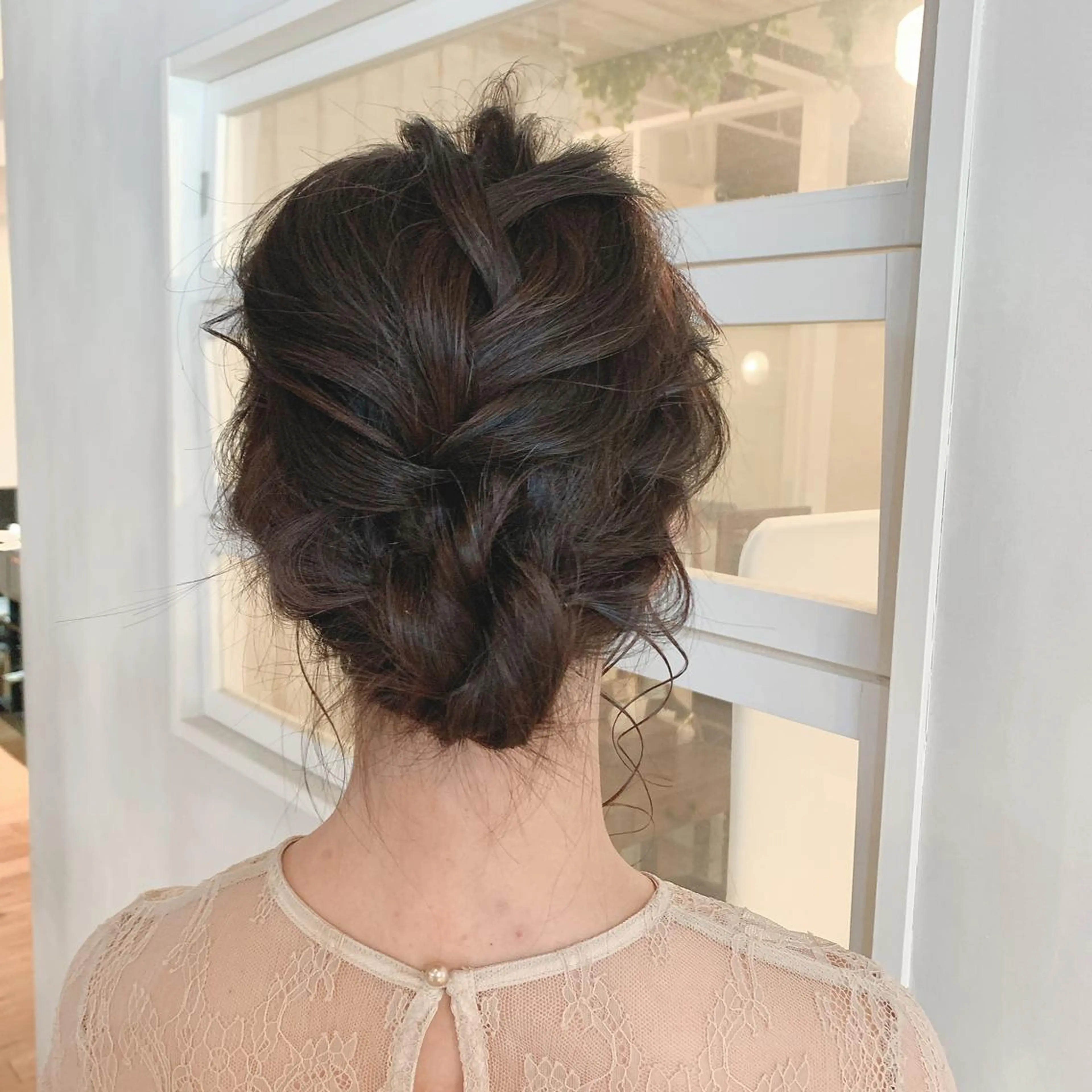 ロング カレンダー 弁天町Tomoのヘアスタイル