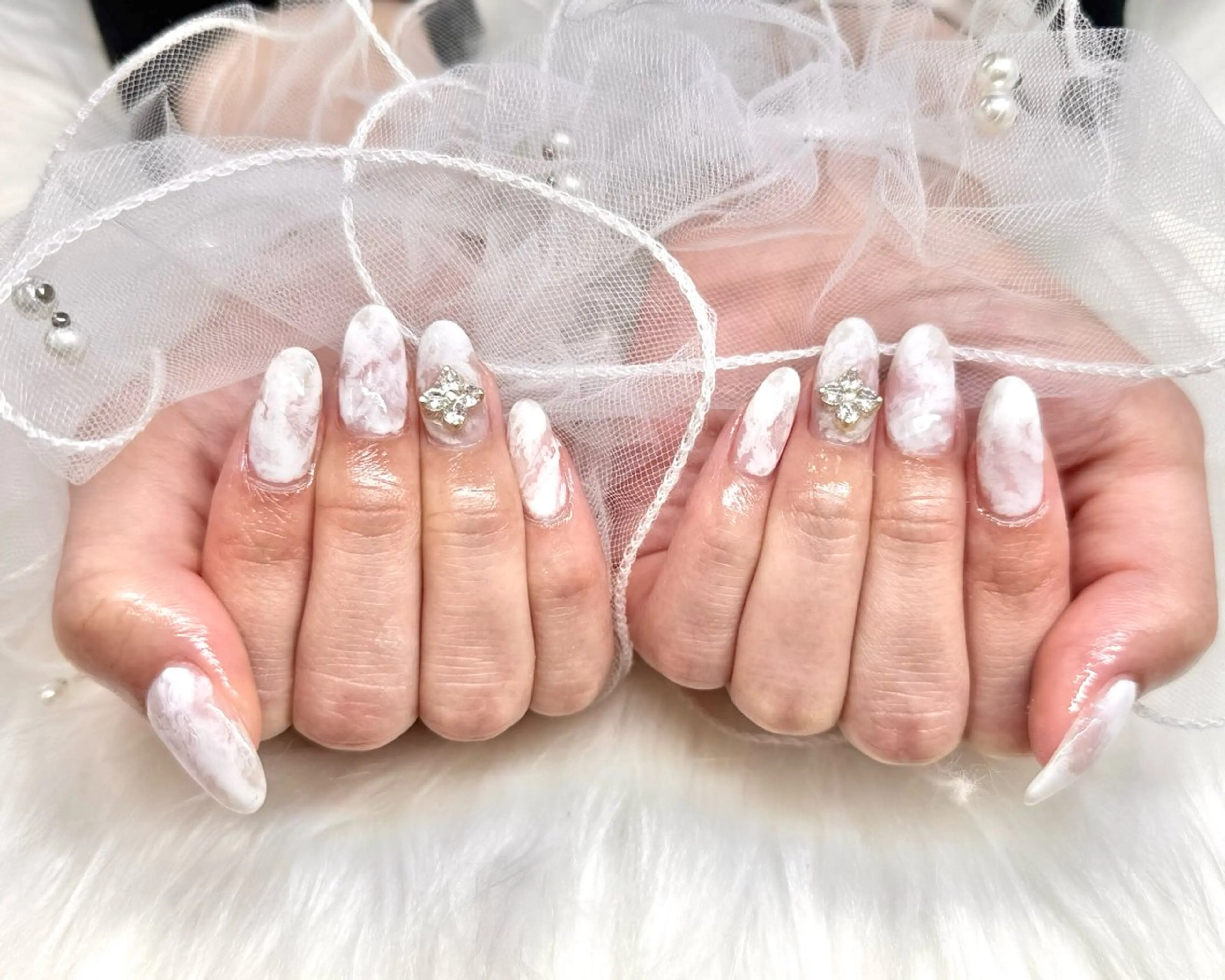 ネイル 大理石ネイル(マーブル) ニュアンスネイル ホワイト nail choa.のネイルデザイン