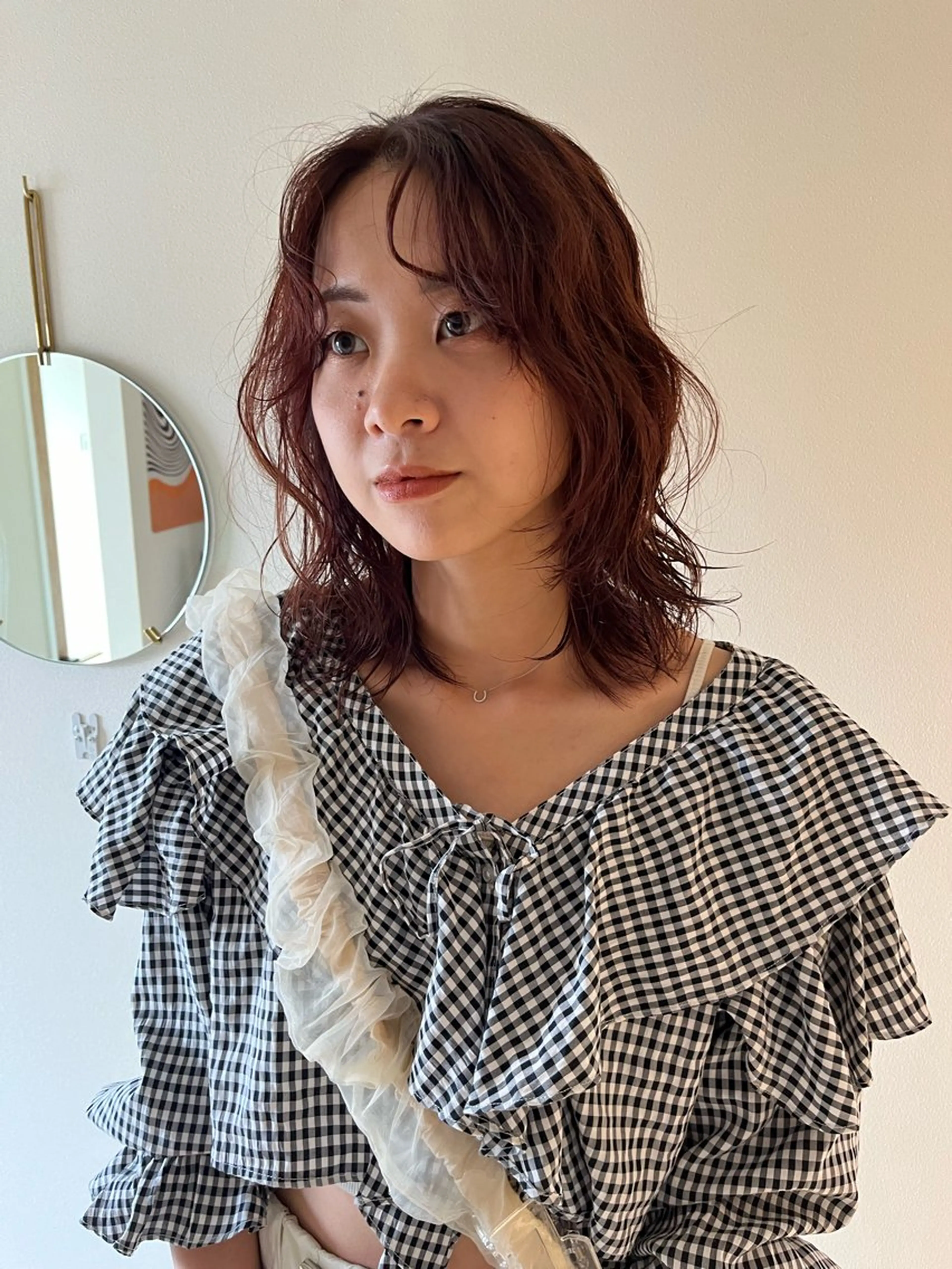 ミディアム パーマ ミディアムパーマ ニュアンスパーマ pu+on. nailworks所属・fuyumi / ニュアンスネイルのネイルデザイン