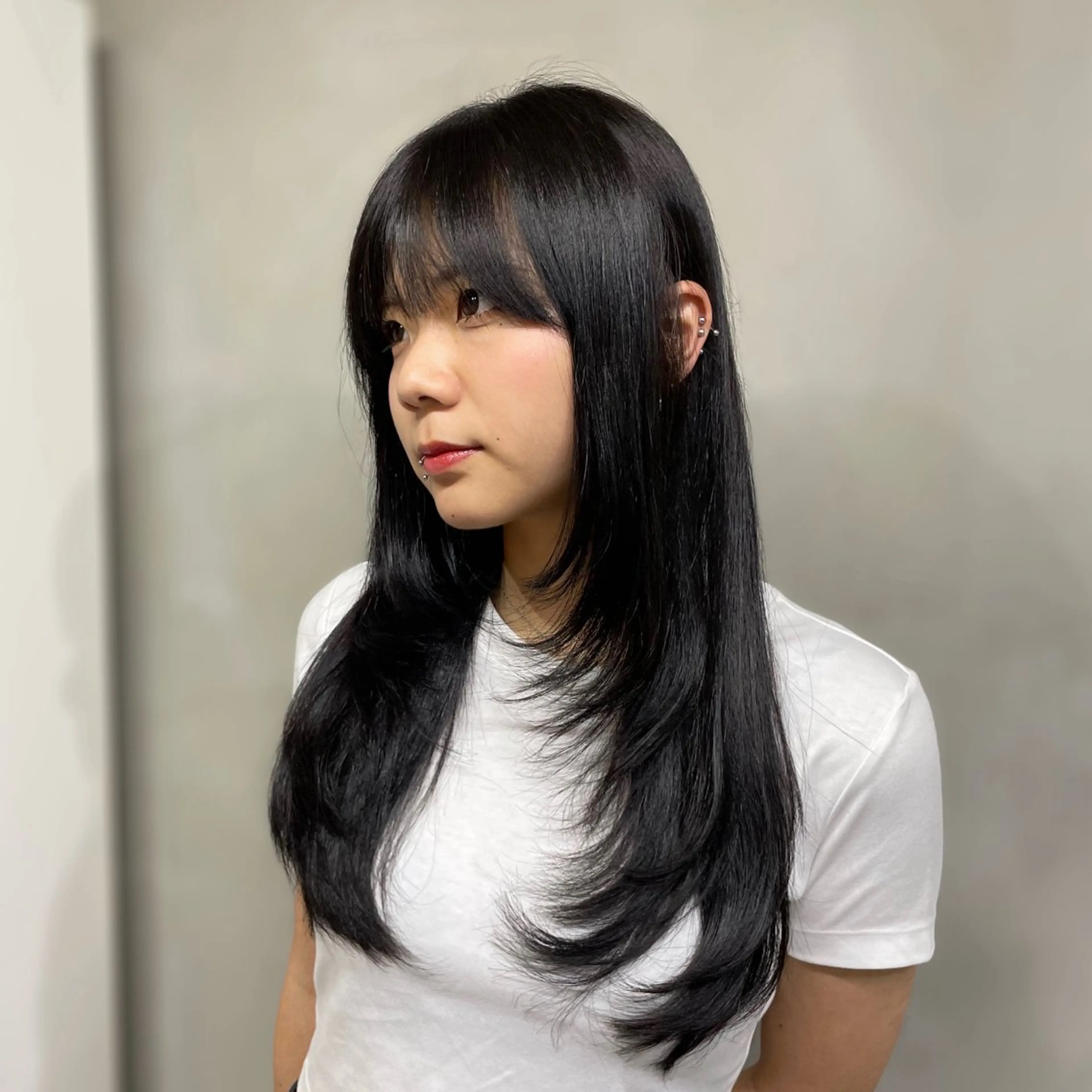 セミロング カラー ワンホンレイヤー 福岡天神RAIRAのヘアスタイル