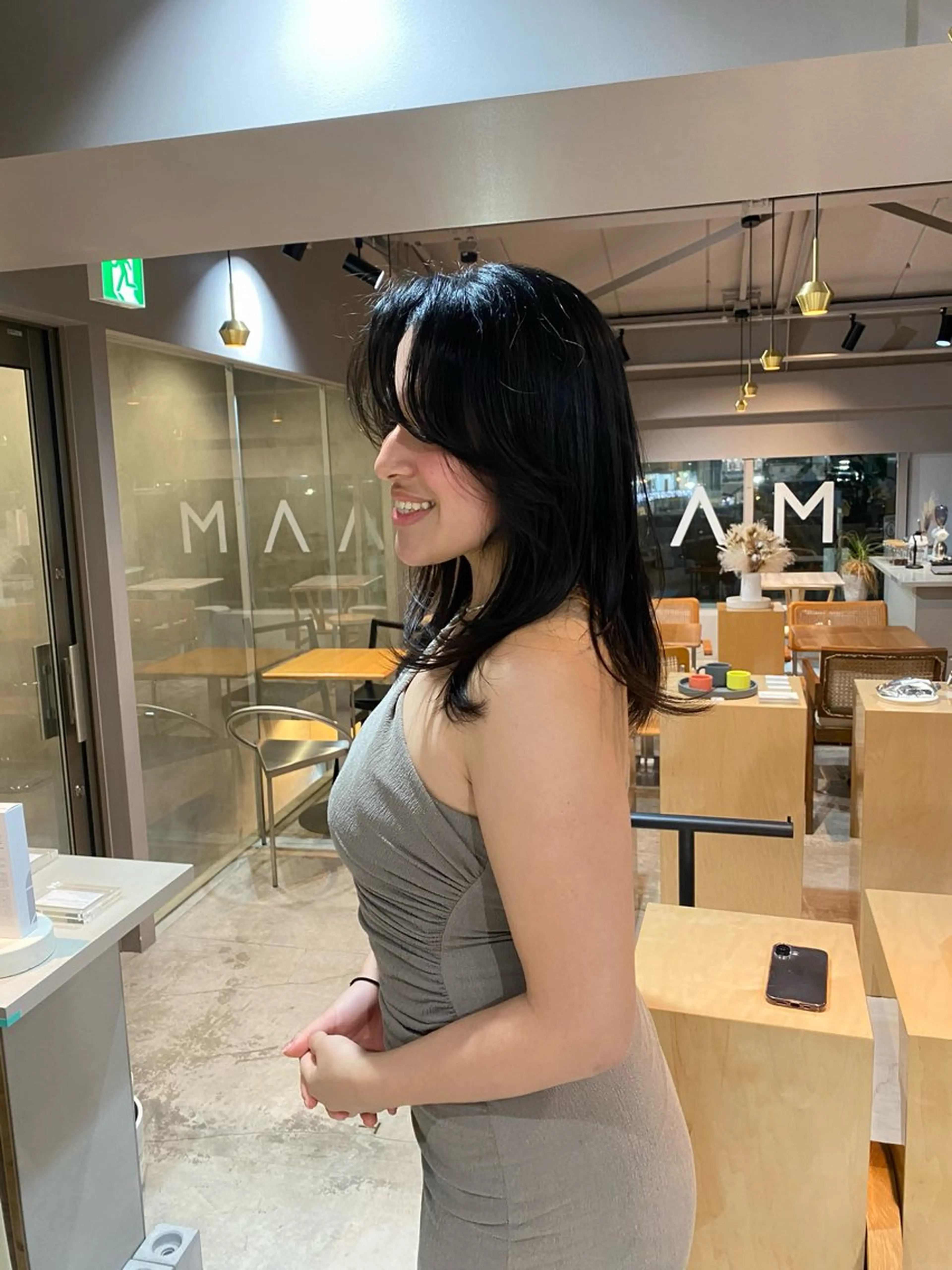 👩🏻レディースカットモデル【ロング​〜​ミディアム】の写真