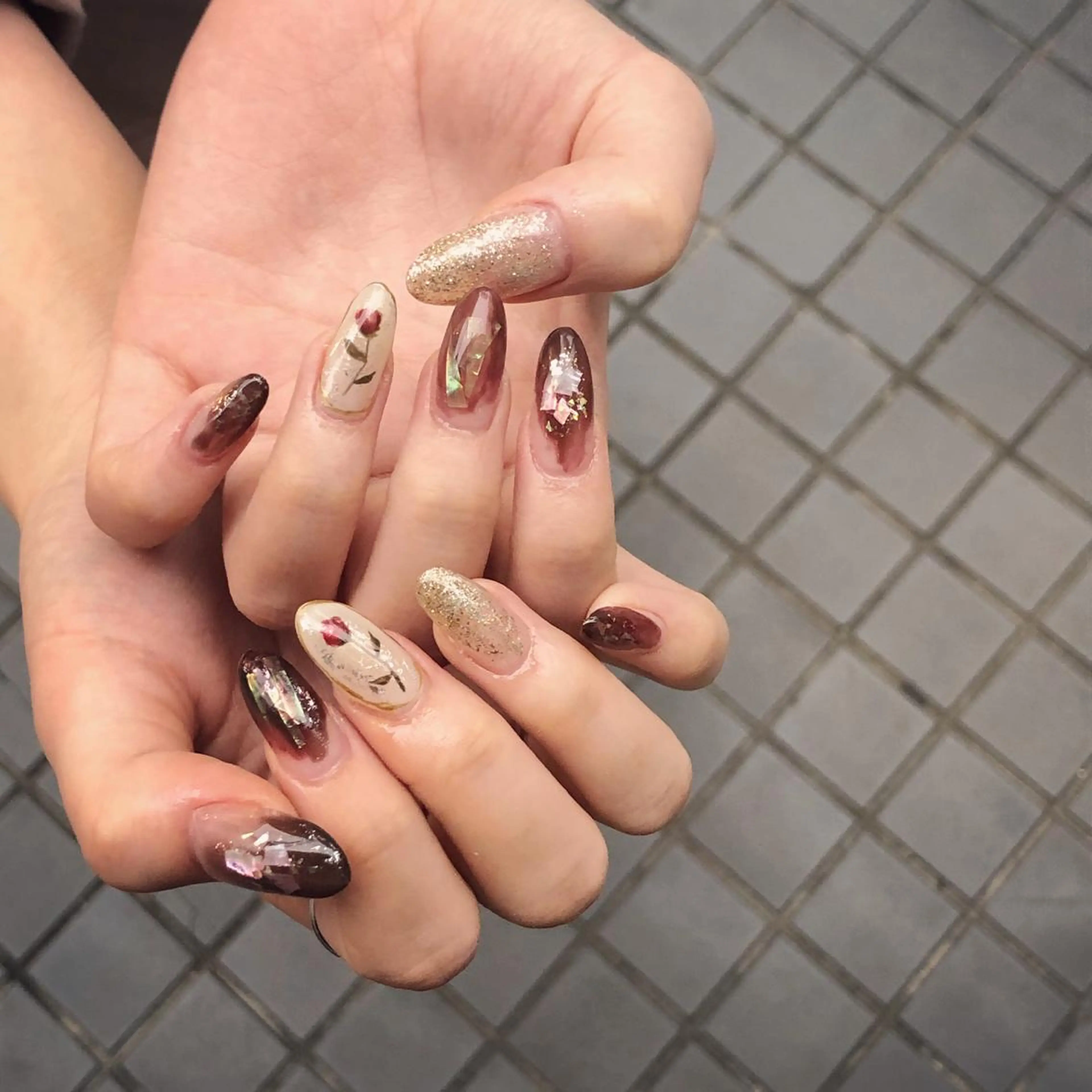 ネイル 中牟田 彩水のネイルデザイン