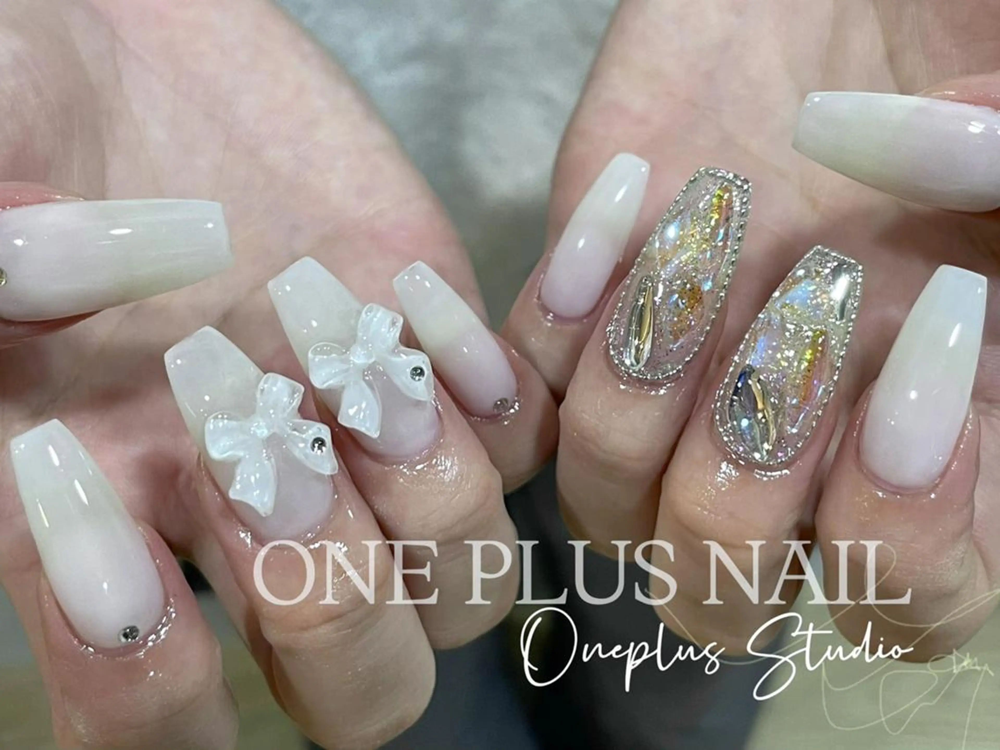 ネイル アートネイル ジェルネイル グラデーション ハート 韓国ネイル One Plus Nail Salonのネイルデザイン