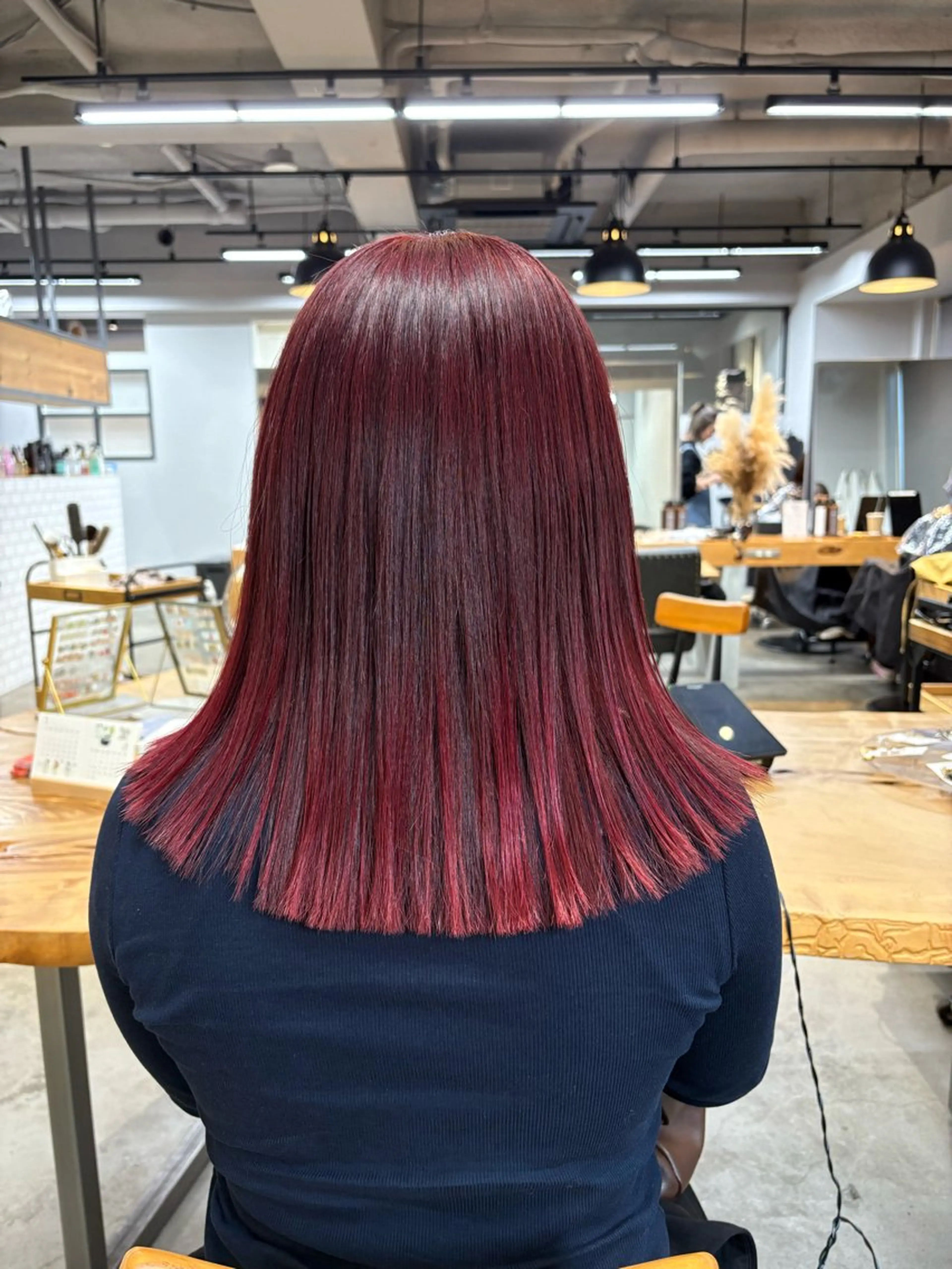 カラー ROCCOeast AKARIのヘアスタイル