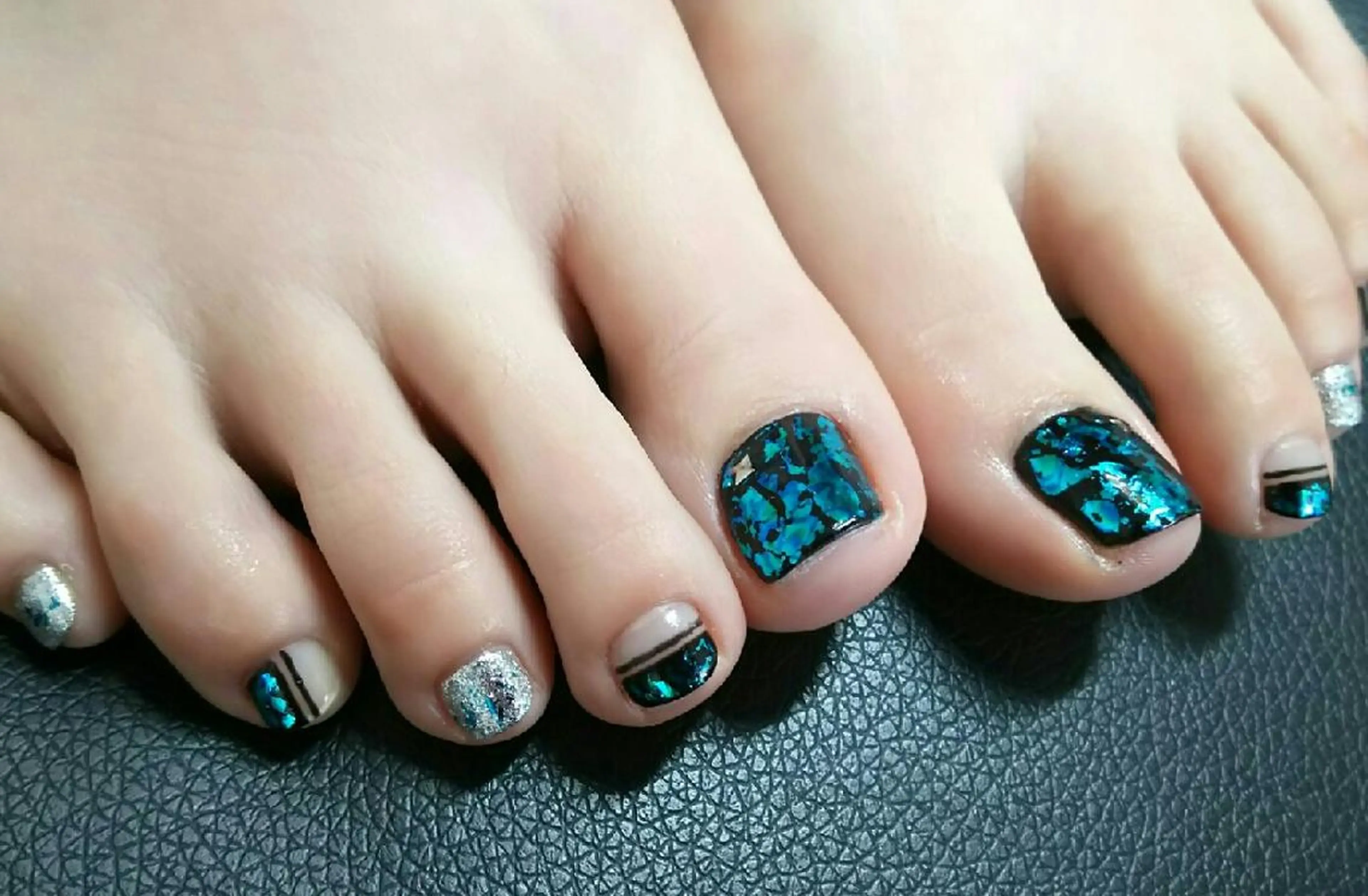 カラー ネイル フットネイル ジェルネイル MiRanda Nail所属・MiRanda 保坂 舞のネイルデザイン