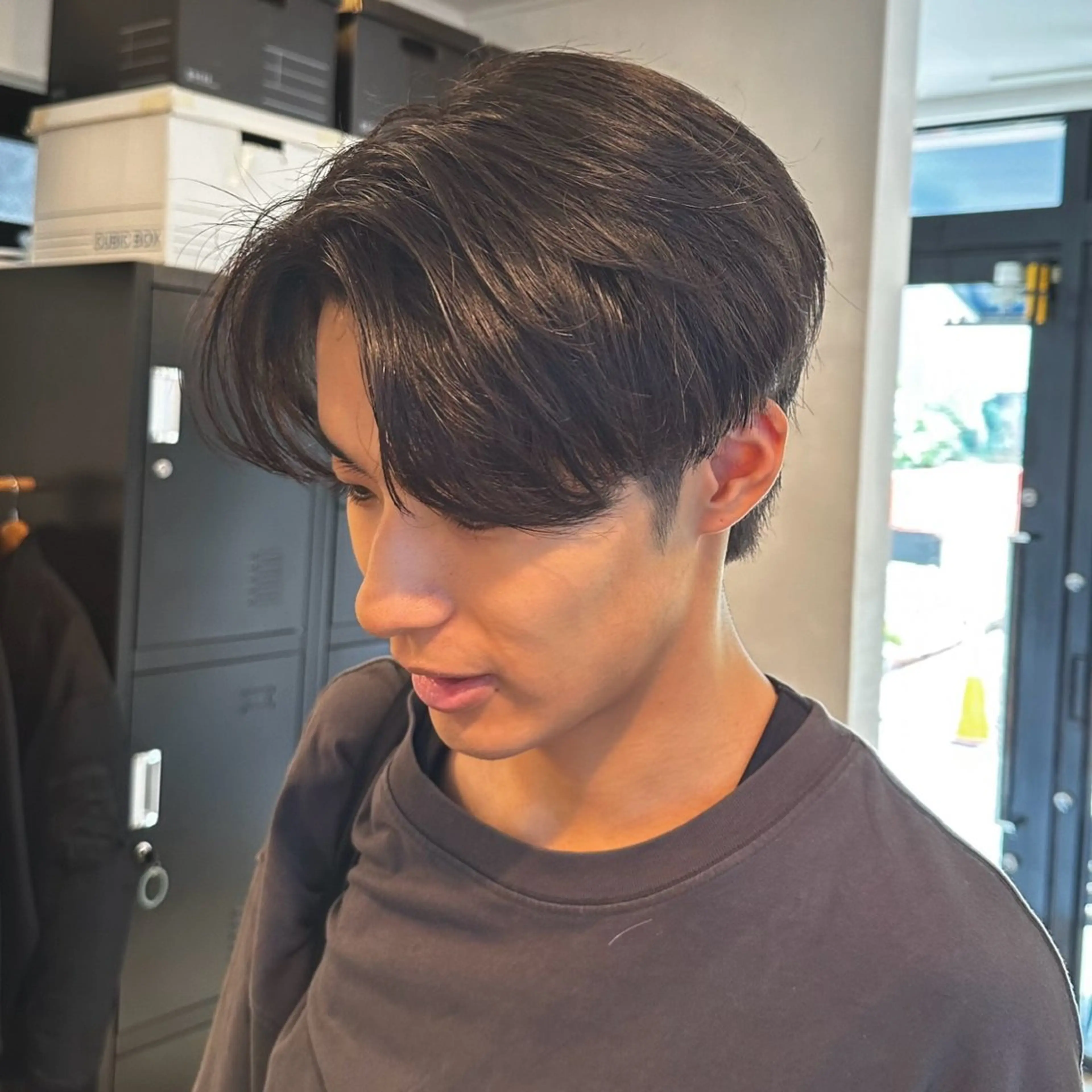 ショート パーマ メンズ ビジネス センターパート フェザーパーマ メンズ就活ヘア メンズパーマ カット パーマ トリートメント 【メンズヘア】 原宿/Kasumiのヘアスタイル