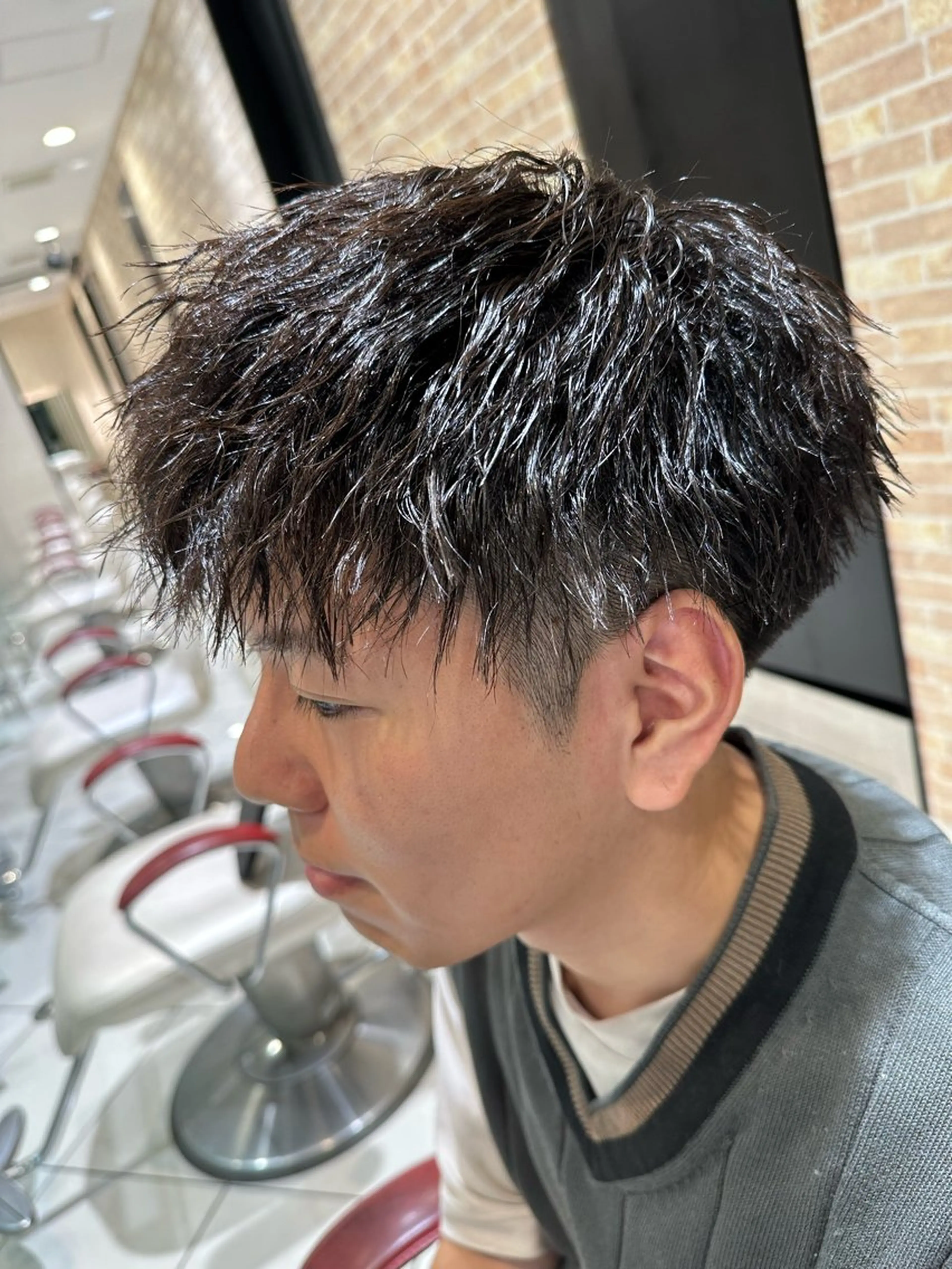 ショート パーマ メンズ メンズパーマ メンズツイストパーマ 波巻きパーマ ツイストパーマ 💈メンズ特化 美容師サキ💈のヘアスタイル