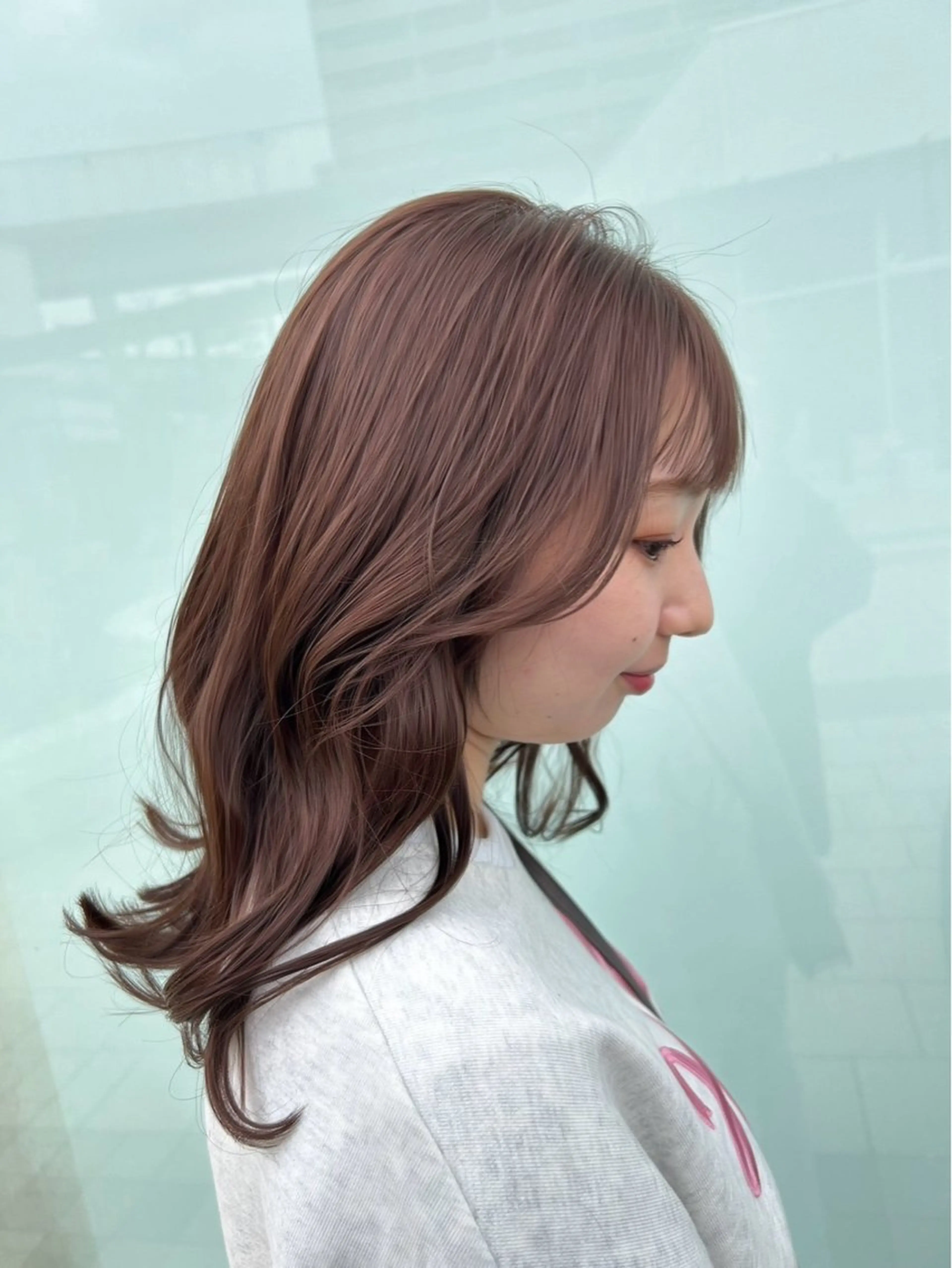 ミディアム カット ヘアカラー 🩰Lolonois 森ノ宮Aiko🎀のヘアスタイル