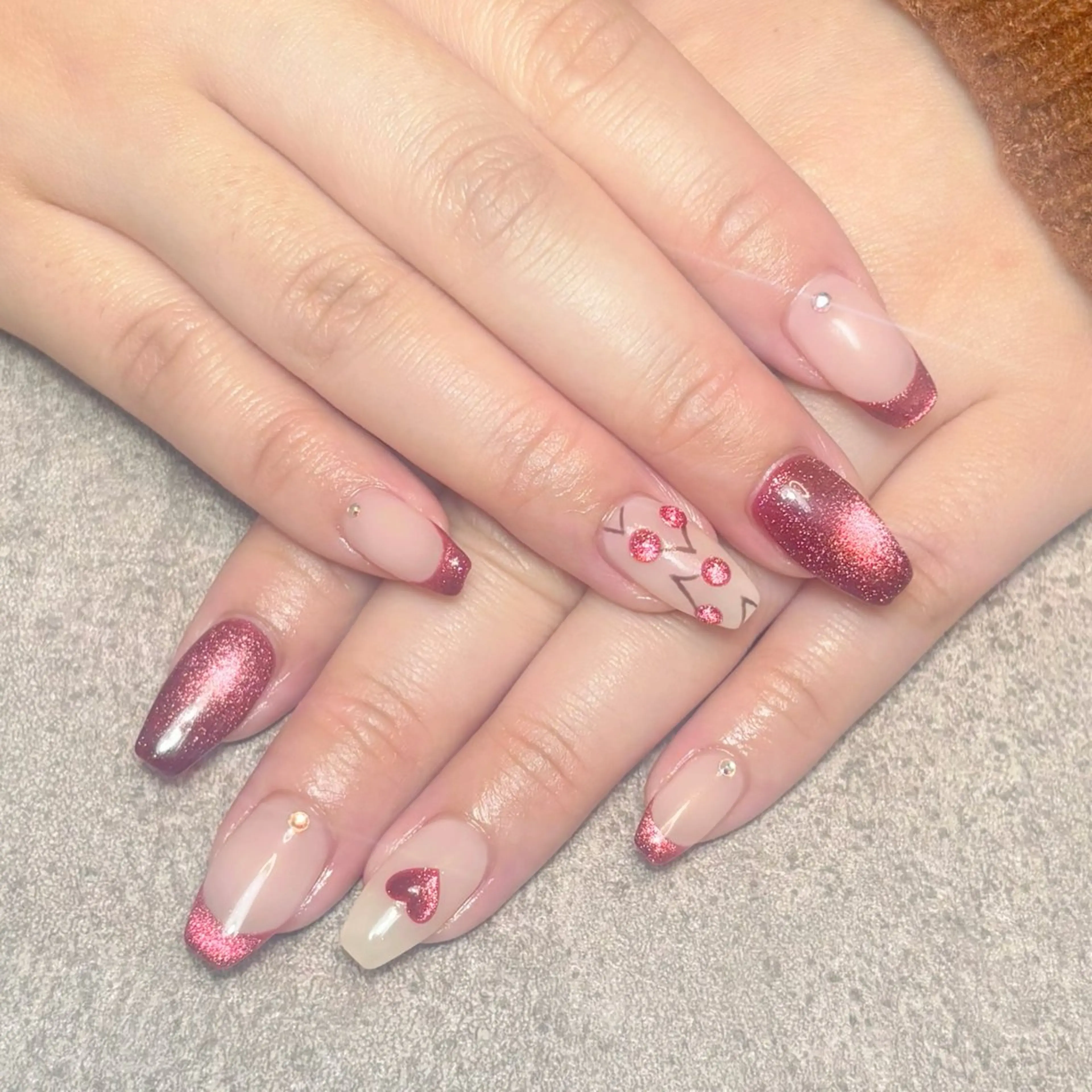 ネイル ハンドネイル nailroom DIASOMNIAのネイルデザイン