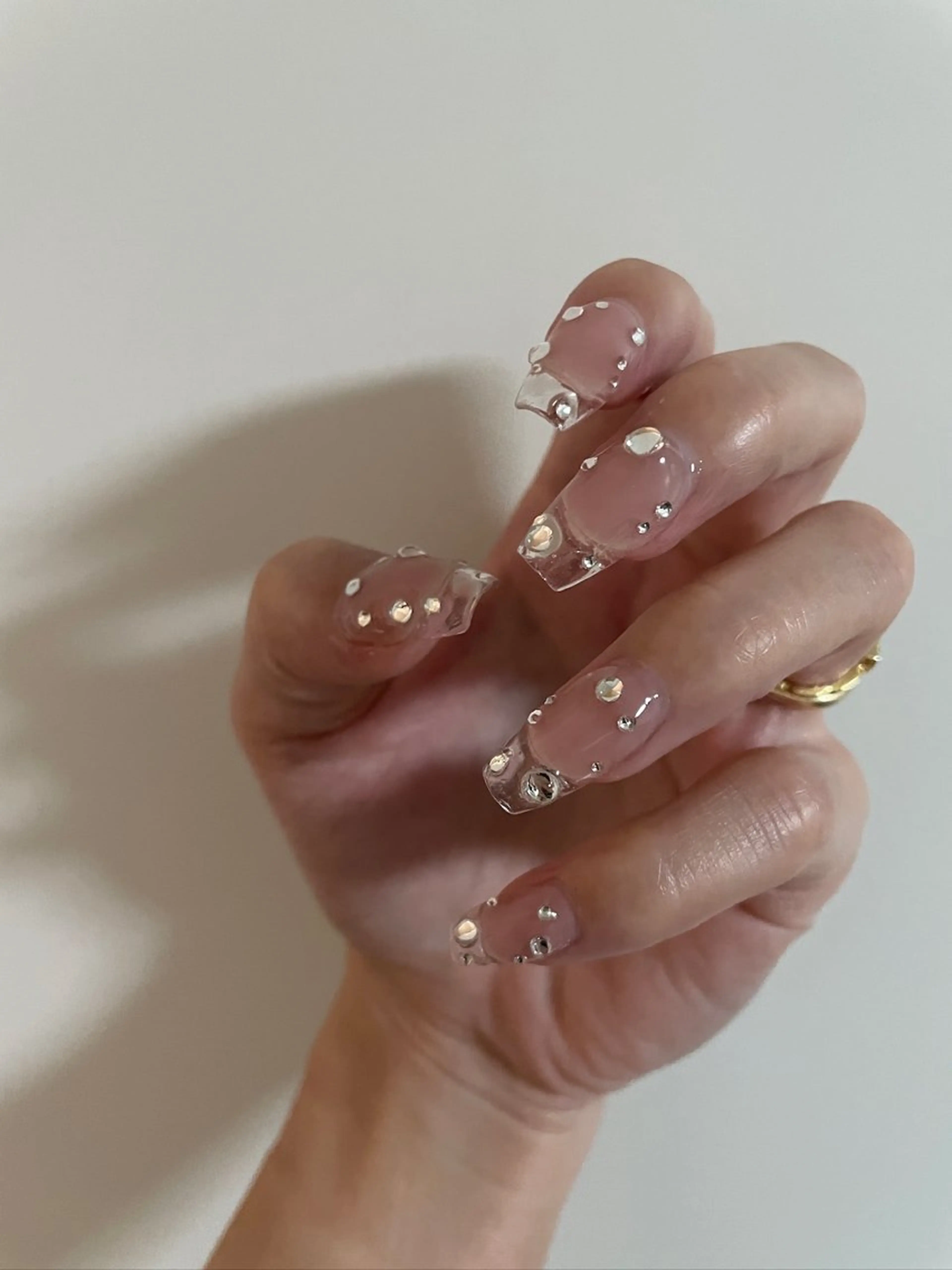 ネイル anyora nail salon所属・大人ワンホン キラキラ/Ayanoのネイルデザイン