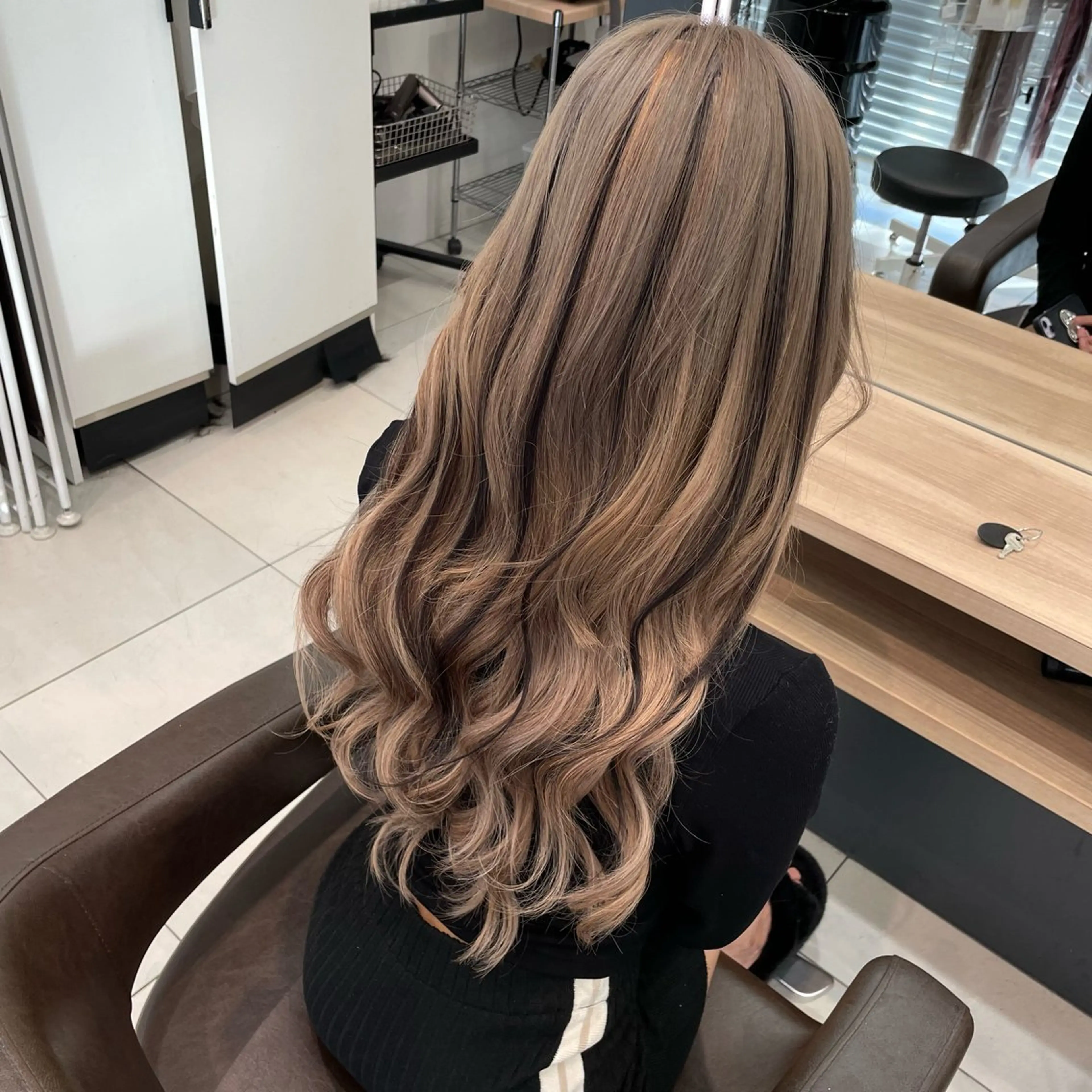 ロング Earth  Authentic 草津エイスクエア店所属・苗村 梨愛のヘアスタイル