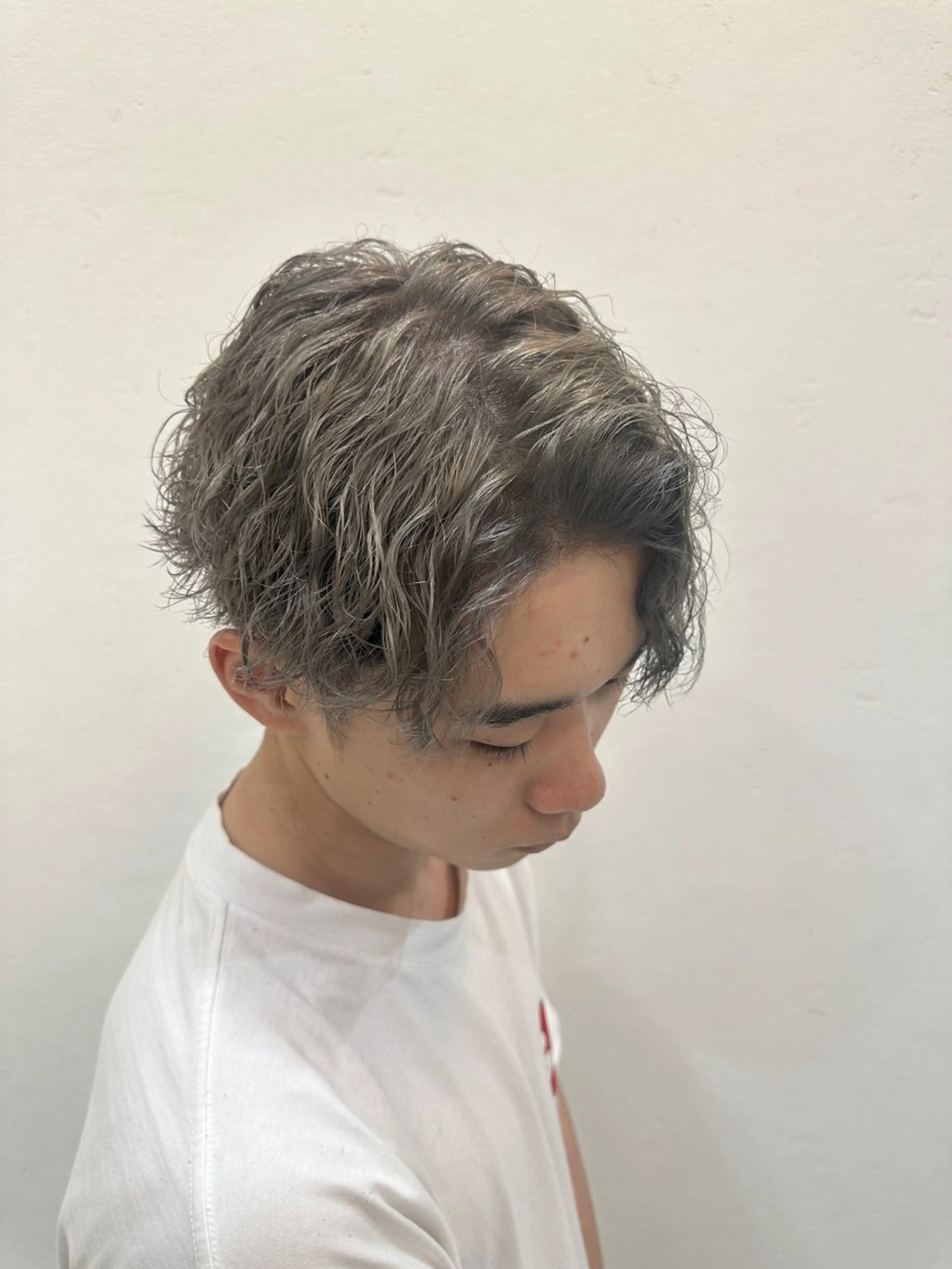 メンズ メンズブリーチ メンズハイトーン メンズパーマ パーマ 白髪ぼかし/白髪 メッシュ/ゆうとのヘアスタイル