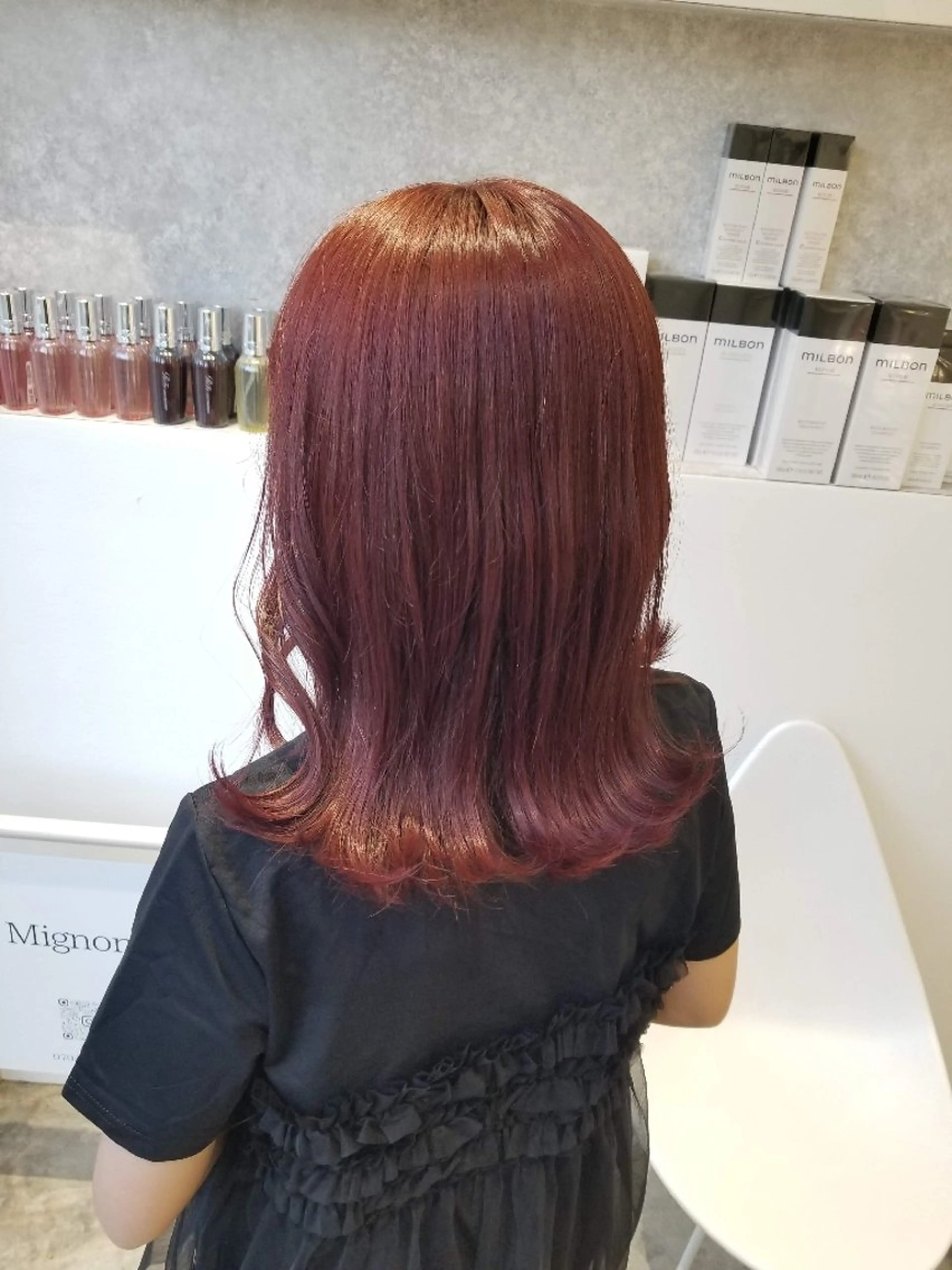 セミロング カラー MignonS所属・森下 栞奈のヘアスタイル