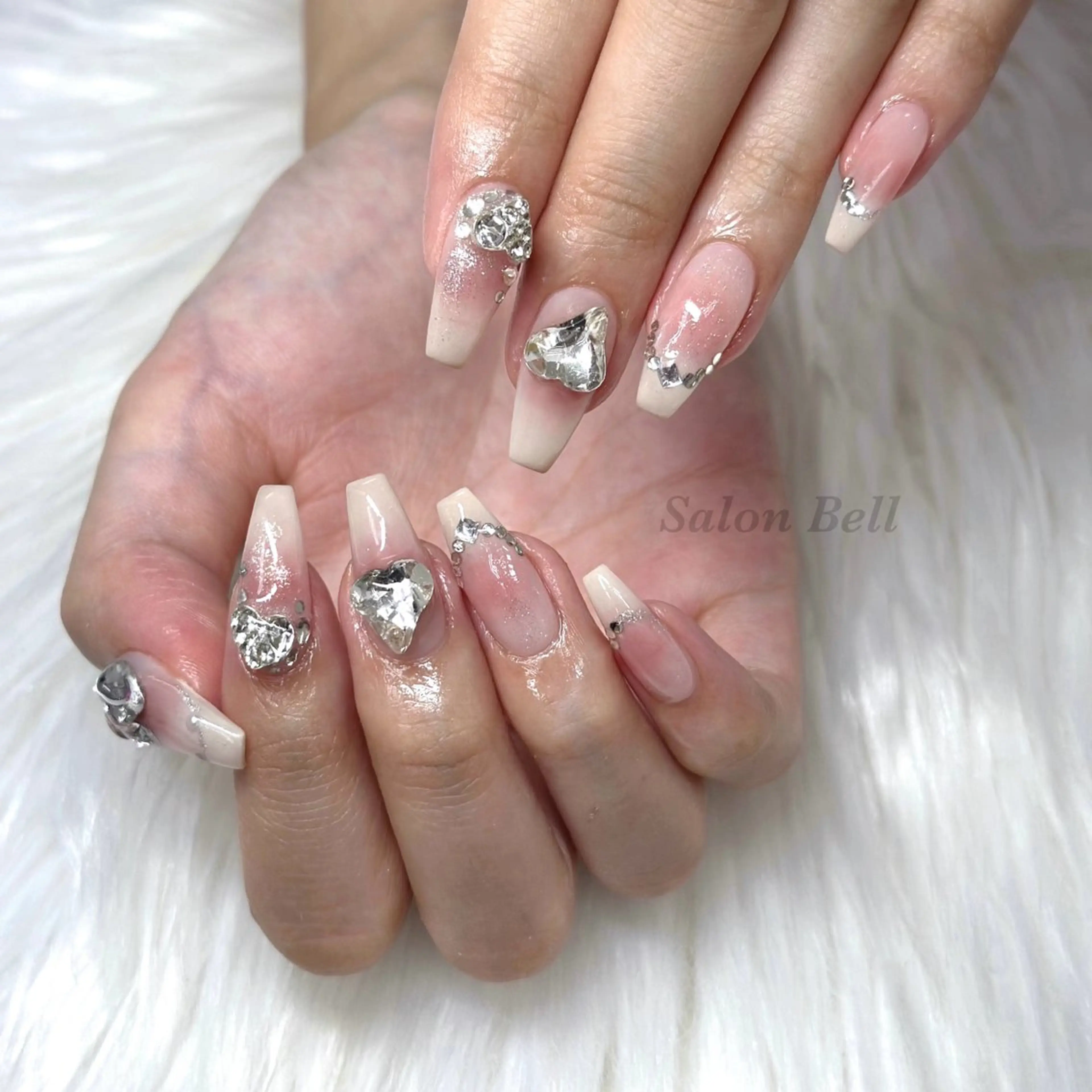 ネイル Bell 富田林店 SAYAKAのネイルデザイン