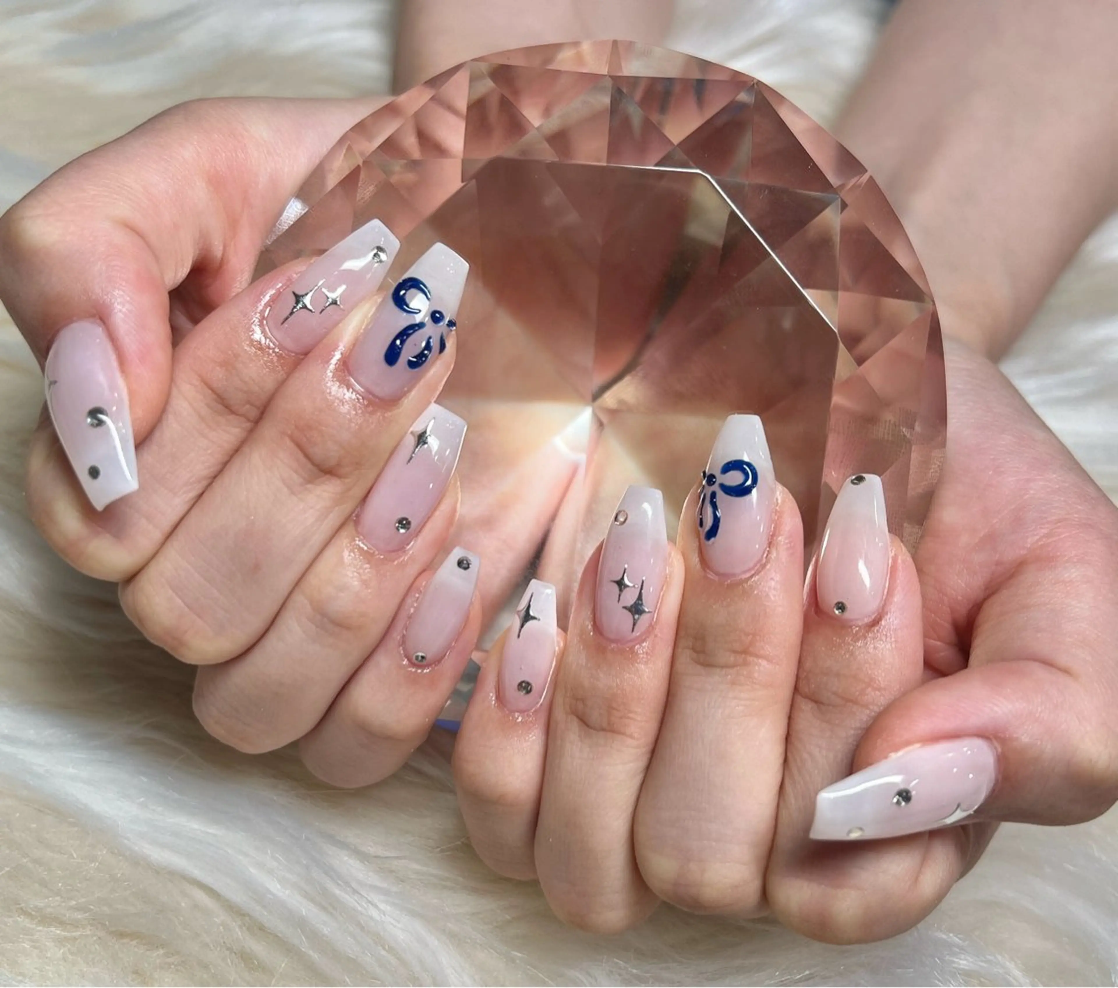 ネイル 長さ出し フットネイル フレンチネイル ジェルネイル グラデーション ハンドネイル Nail&eye Belire 新宿のネイルデザイン