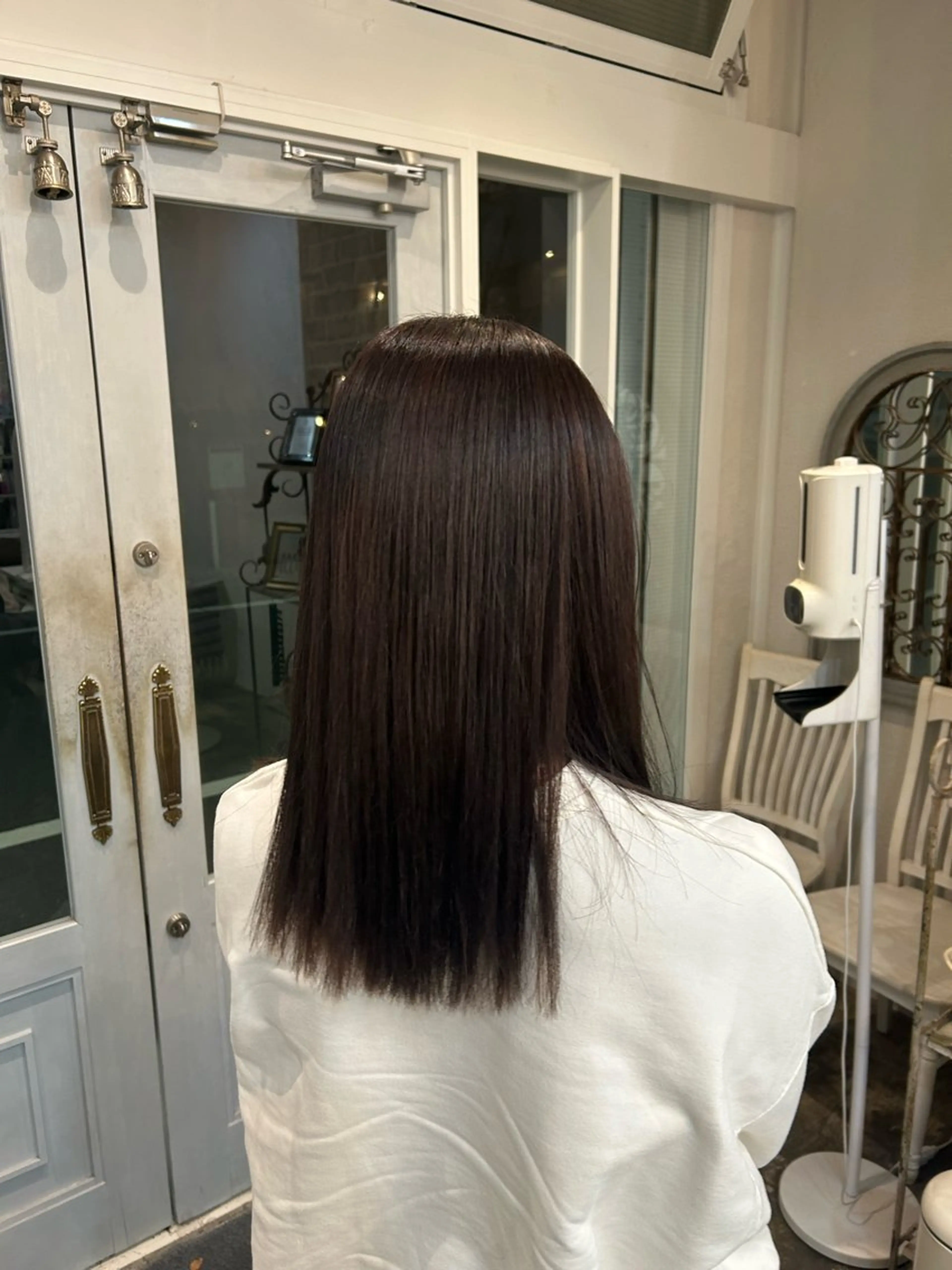 セミロング カラー ブラウンカラー トリートメント 小磯 維織のヘアスタイル