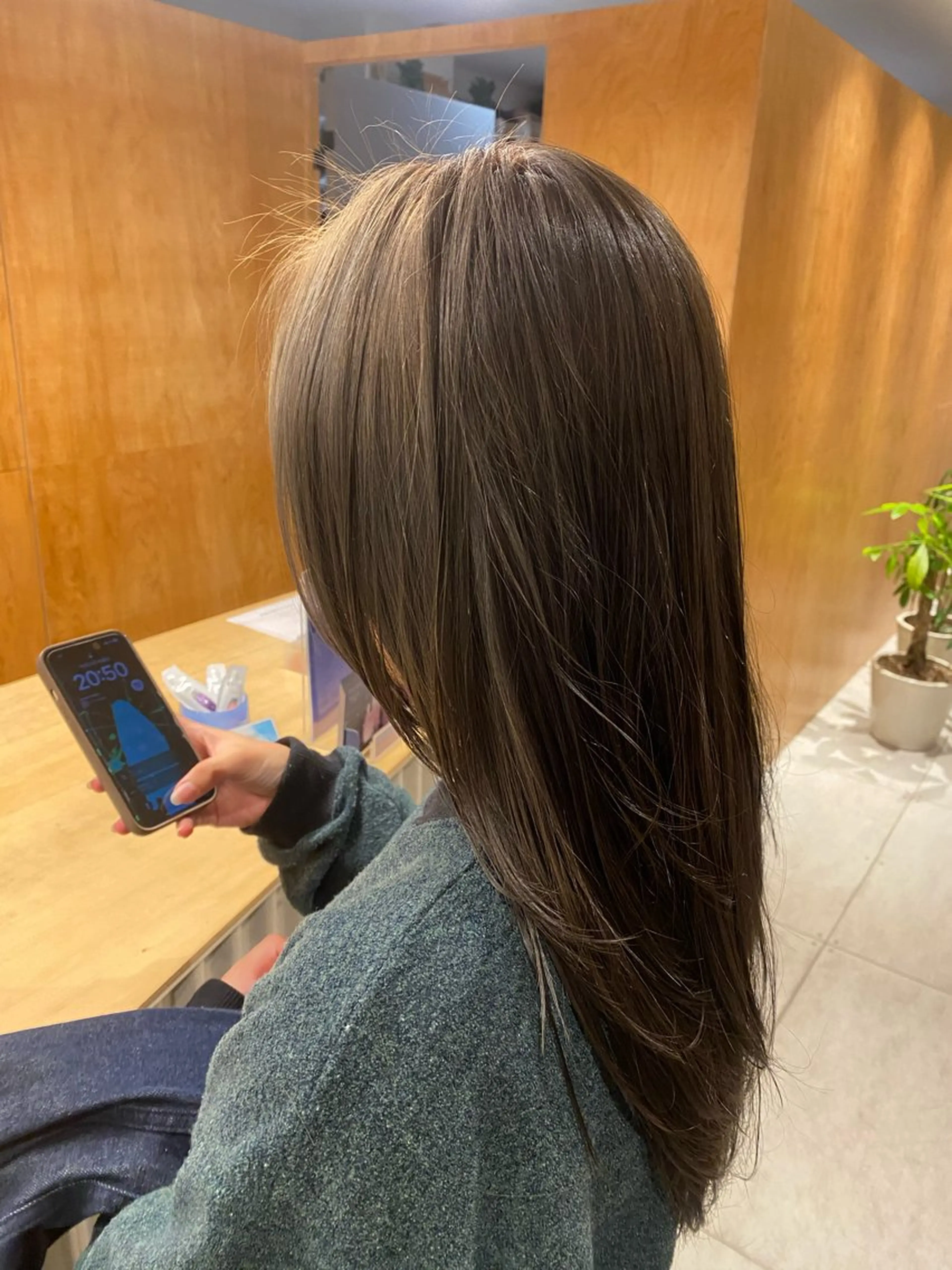 カラー カット ヘアカラー トリートメント 🕊️小顔カット 暖色系🍒/偉楓のヘアスタイル