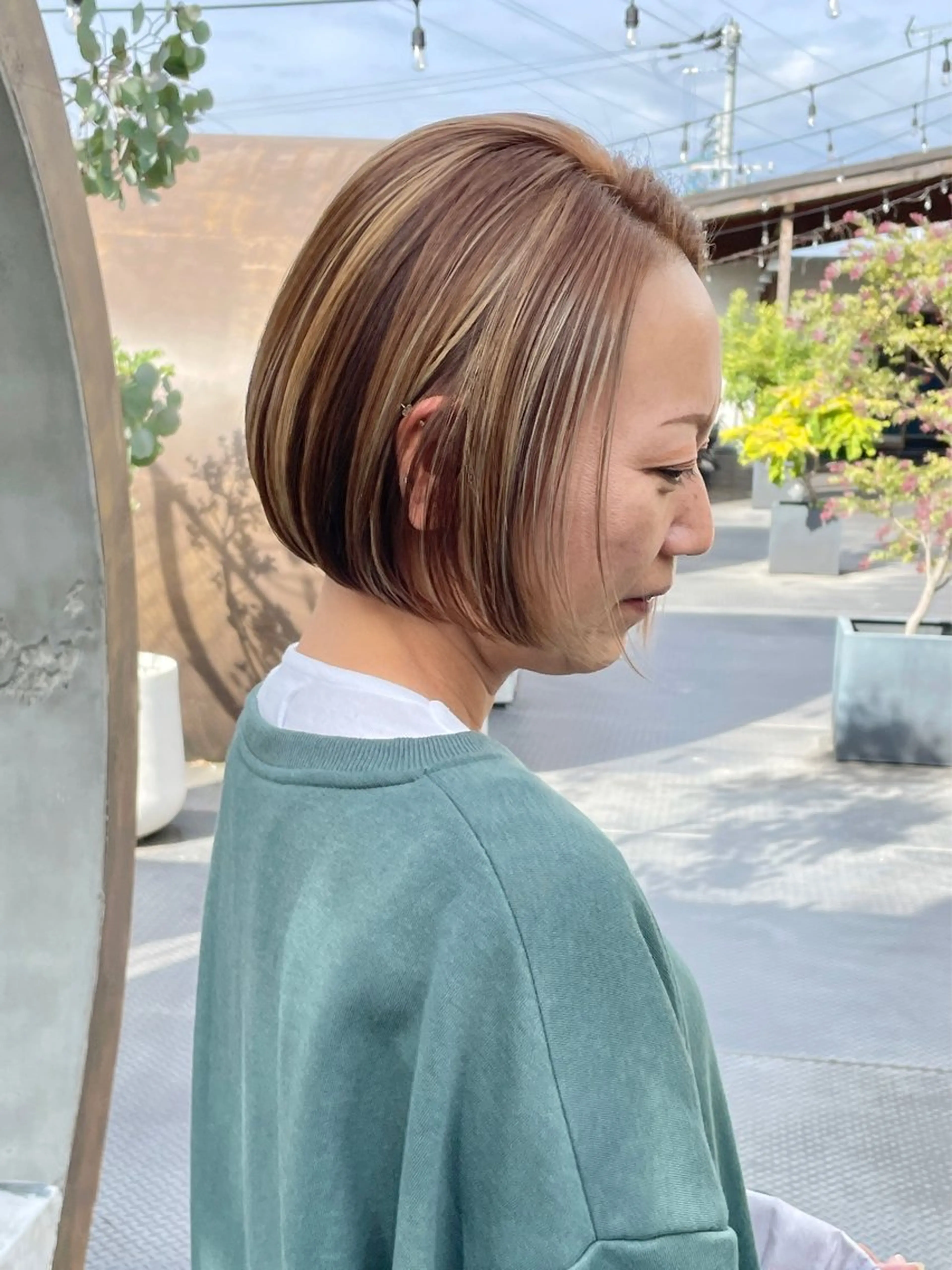 ショート カラー 岡田 恭明のヘアスタイル