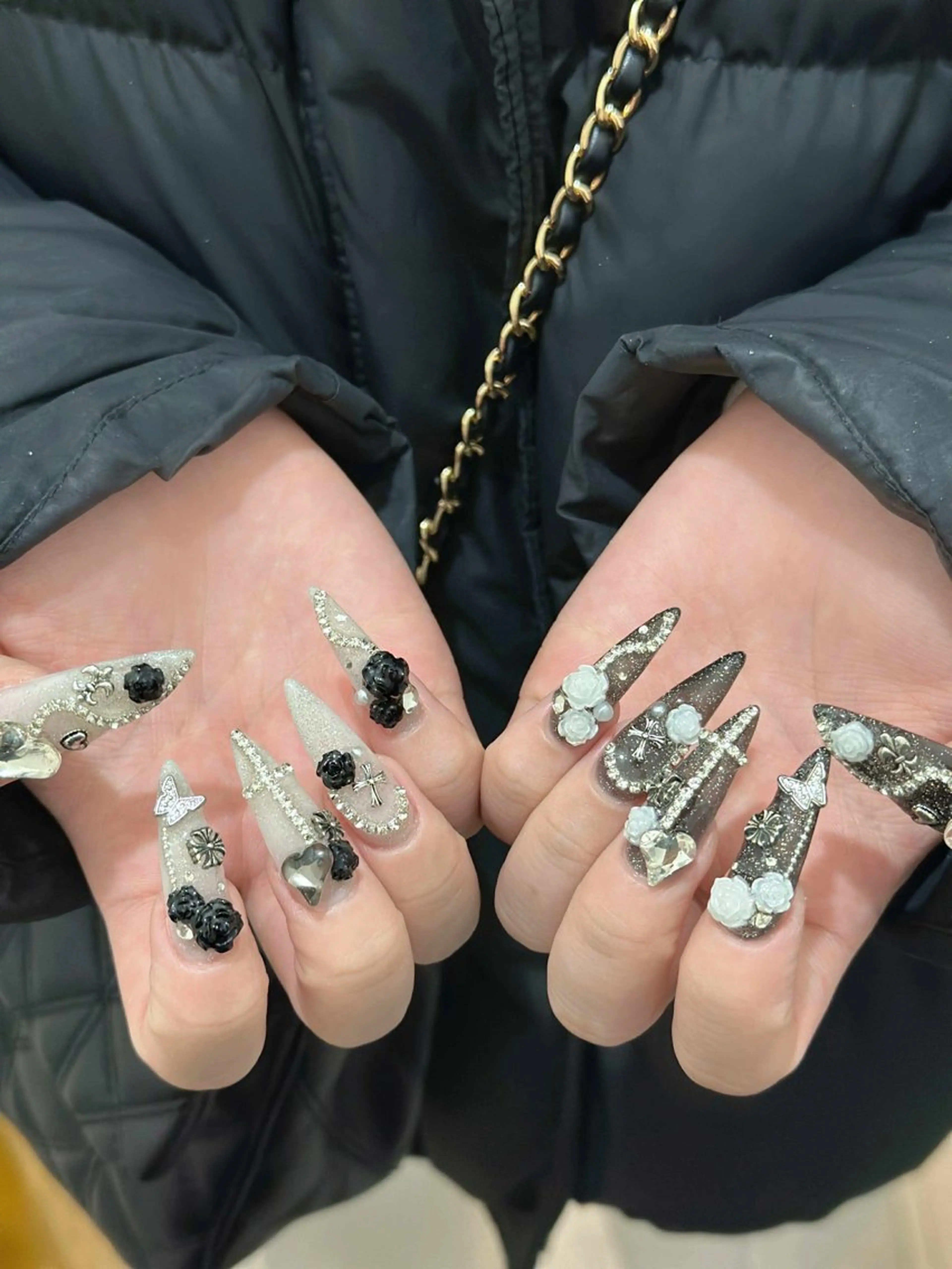 ネイル オーロラネイル ボルドー ブラウン 氷ネイル・うるうるネイル キラキラネイル ハンドネイル Julli NailStudioのネイルデザイン