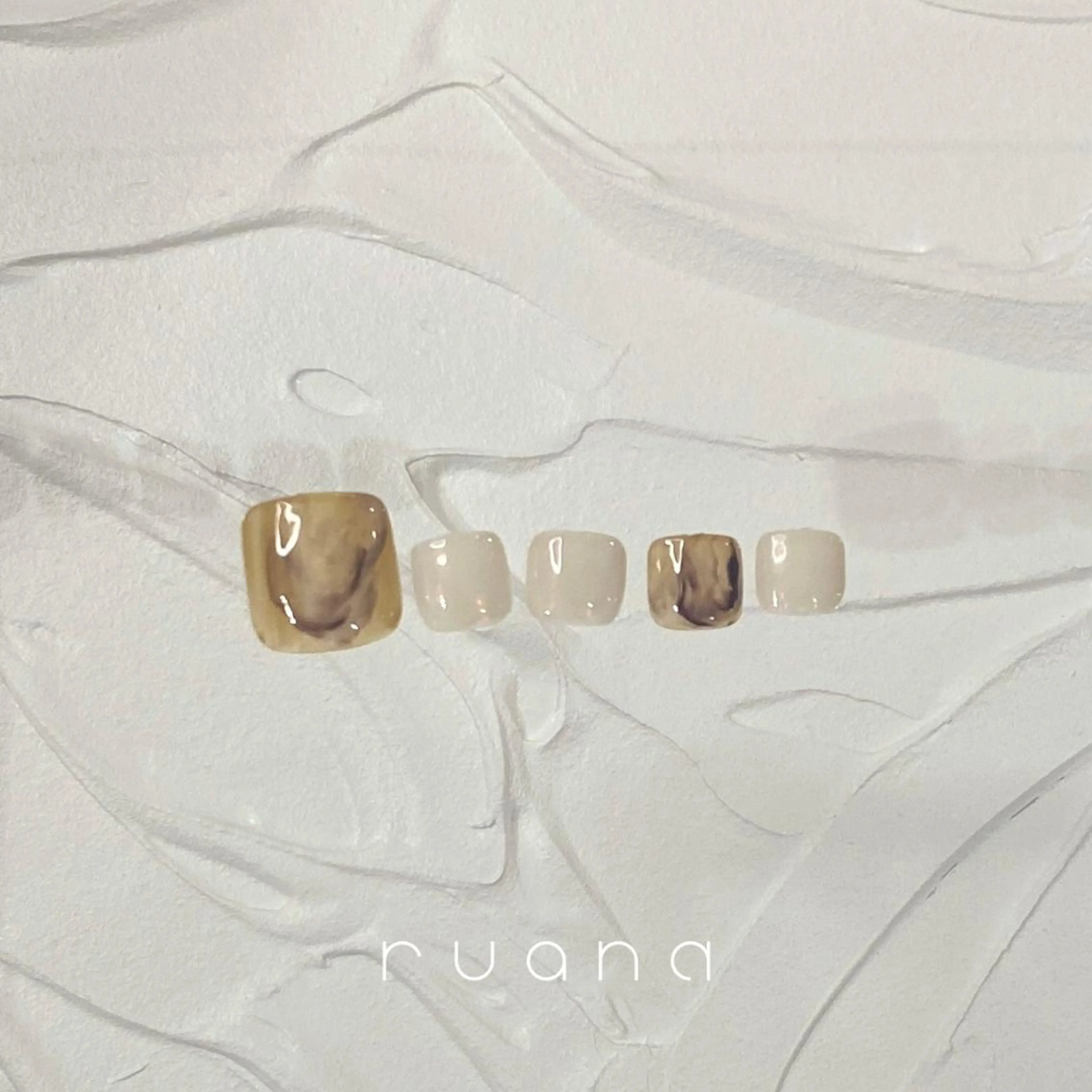 ネイル フットネイル ニュアンスネイル ニュアンスネイル🧡 rionaのネイルデザイン