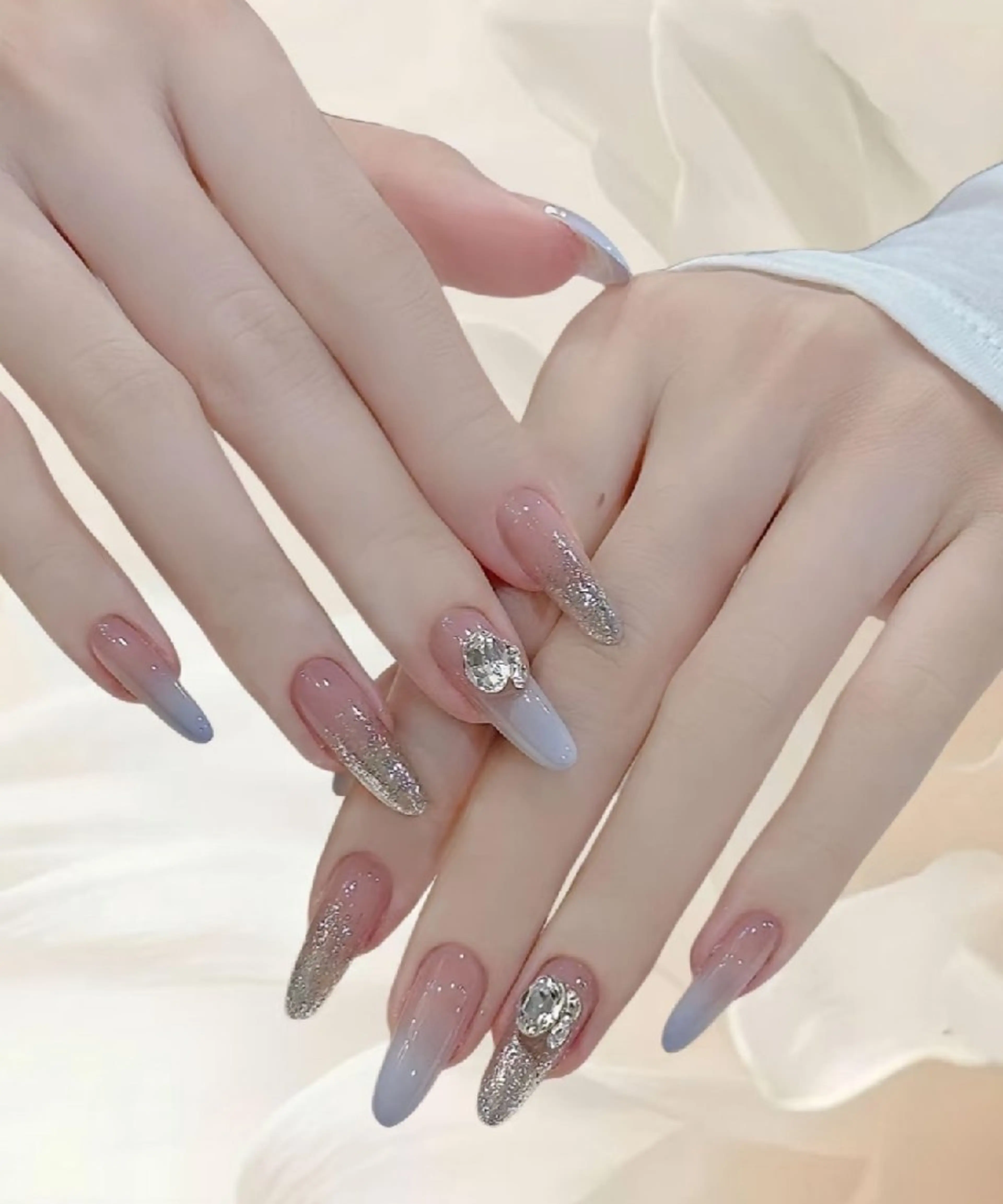 ネイル 鈴木 彩星のネイルデザイン