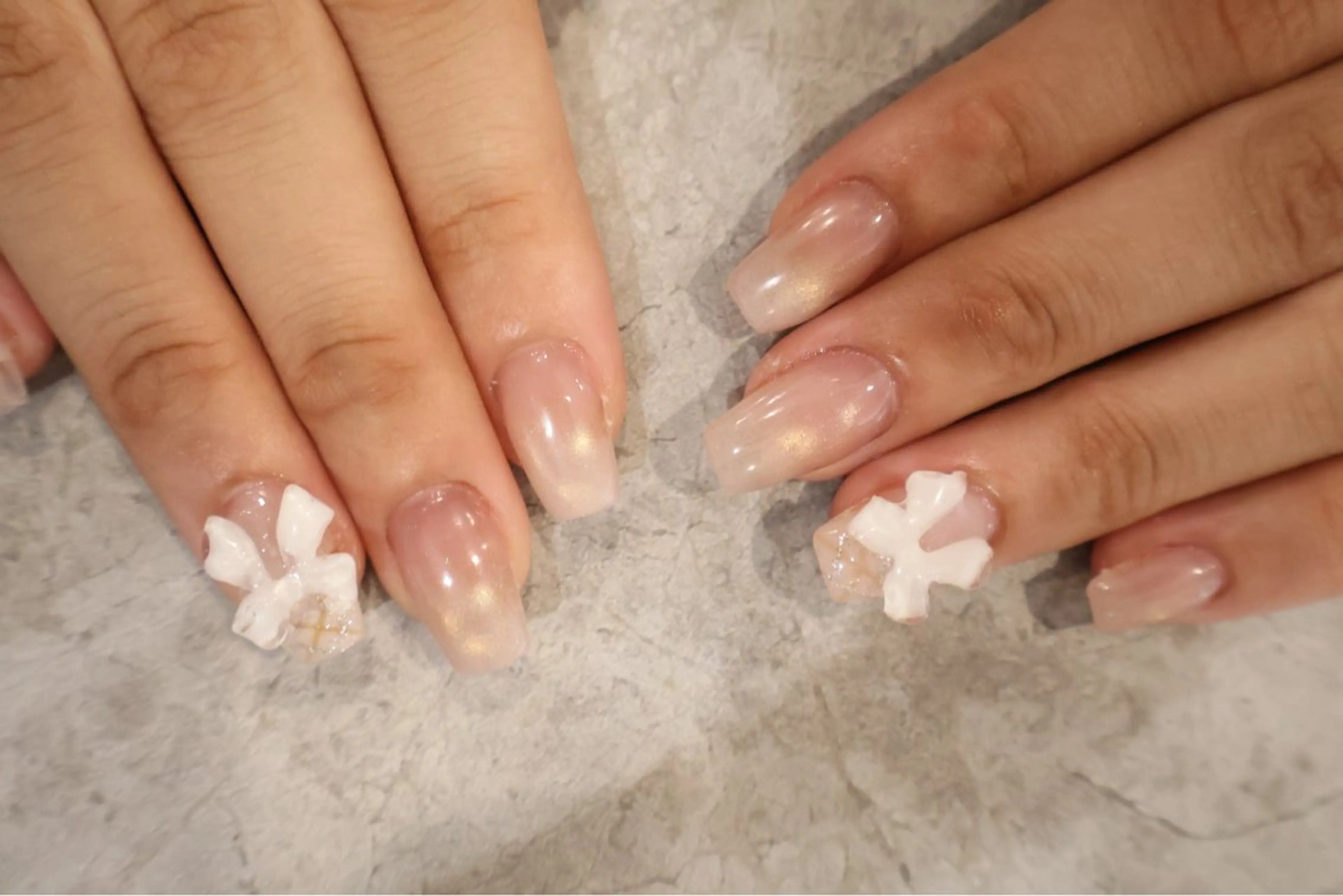 ネイル 長さ出し 穎 アオリのネイルデザイン