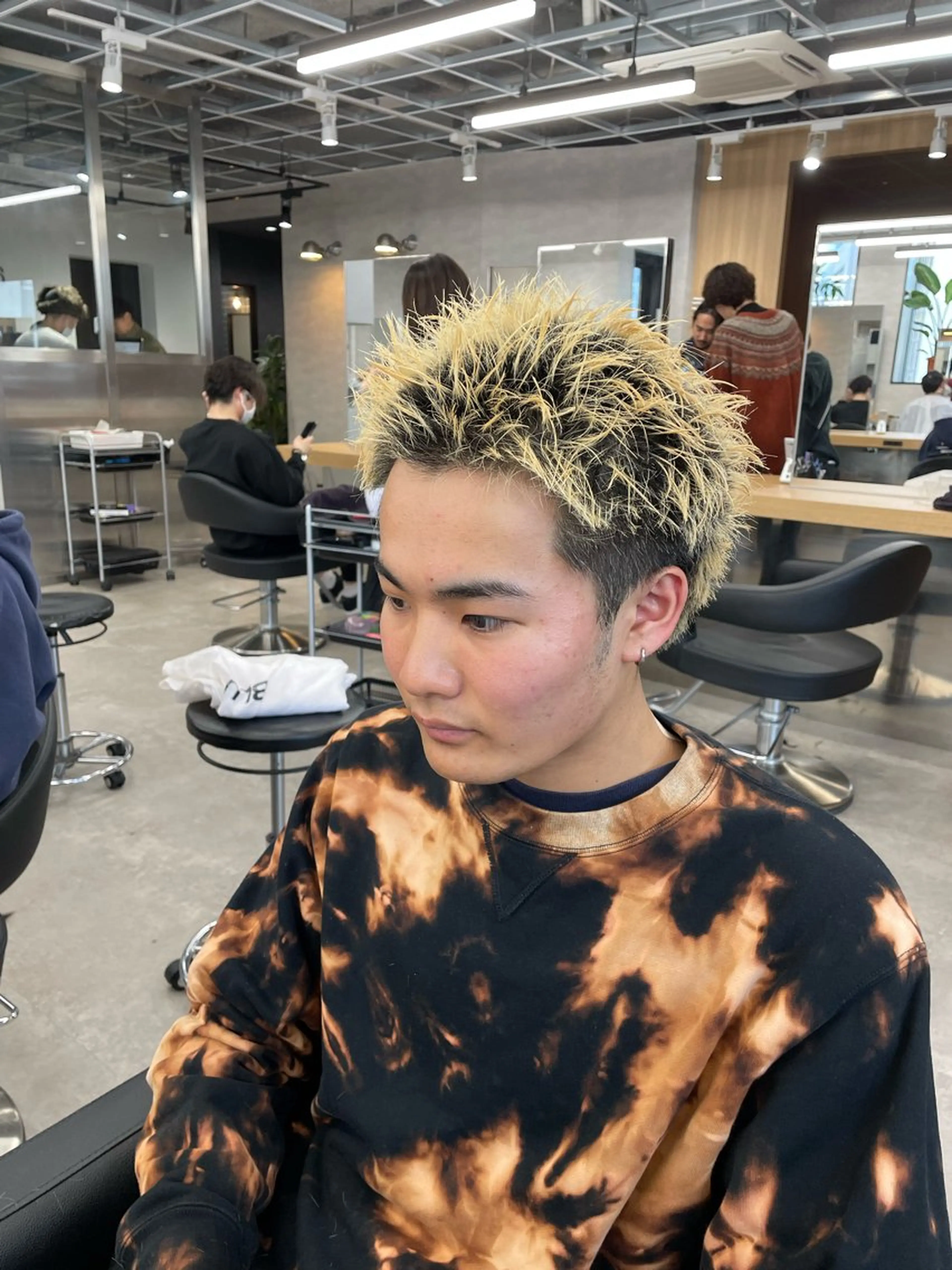 ショート メンズ スパイキーショート ショートヘア カット 垢抜けハイトーン☀／ 笑顔の美容師／しゅんのヘアスタイル