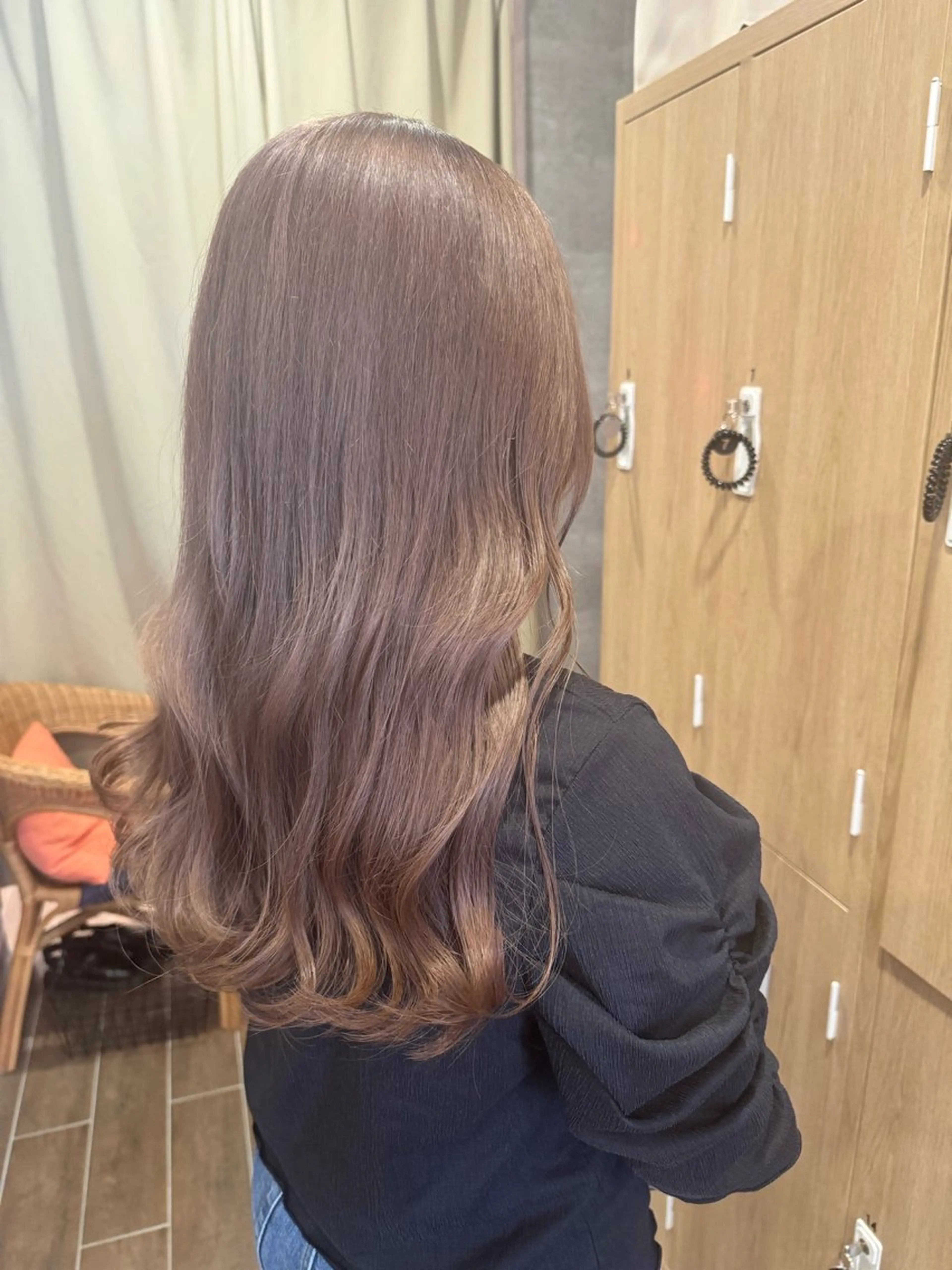 ロング ヘアカラー 山口 明日花のヘアスタイル